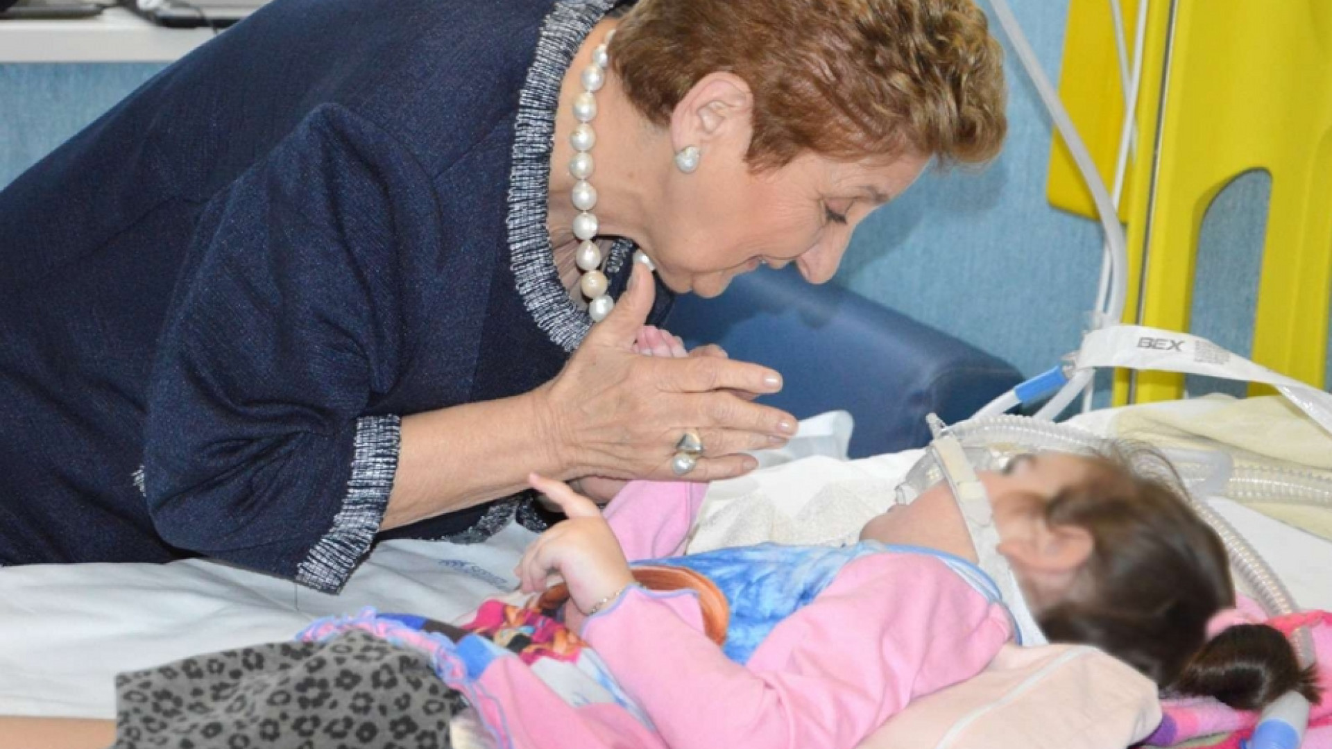 Mariella Enoc: compagni di strada di chi soffre, accogliamo il dolore in silenzio