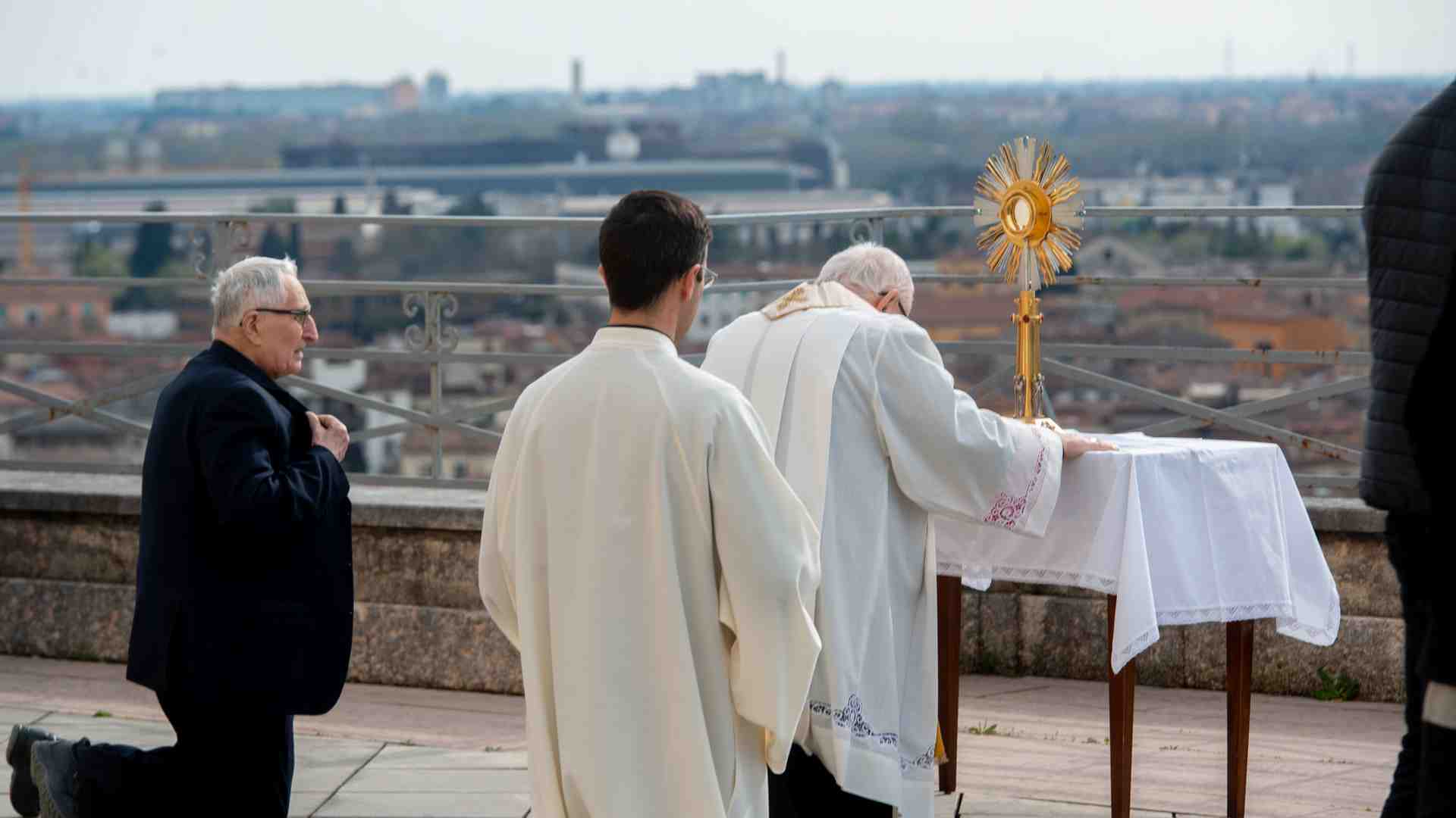 Mons. Zenti, tempo di bilanci: «La mia Verona grande e fragile»