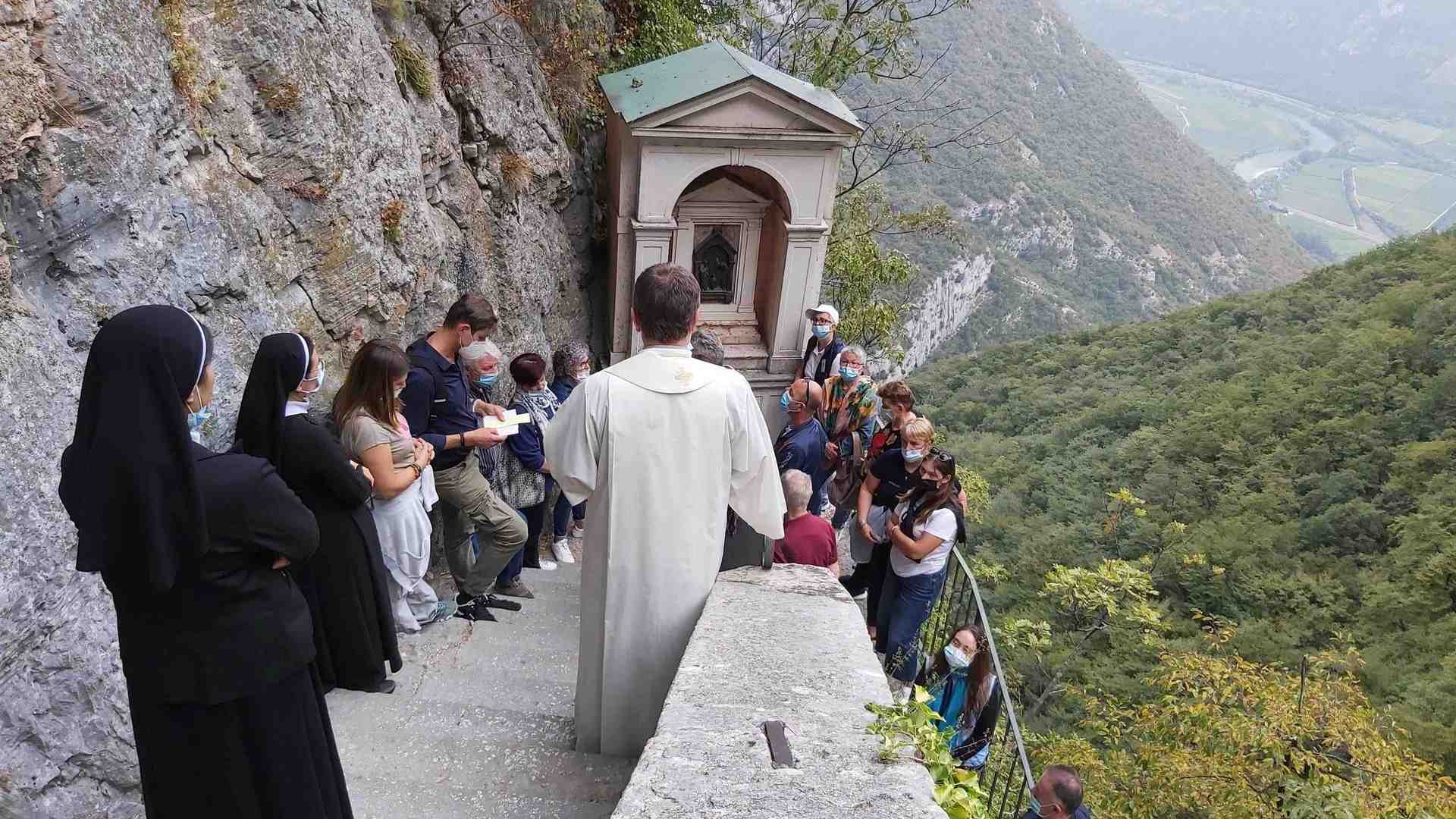 La mia corona. Avete foto, cartoline e ricordi?