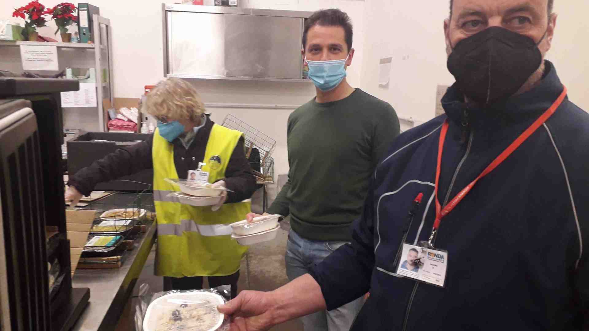 A mezzanotte va la Ronda vicina a chi un tetto non ce l'ha