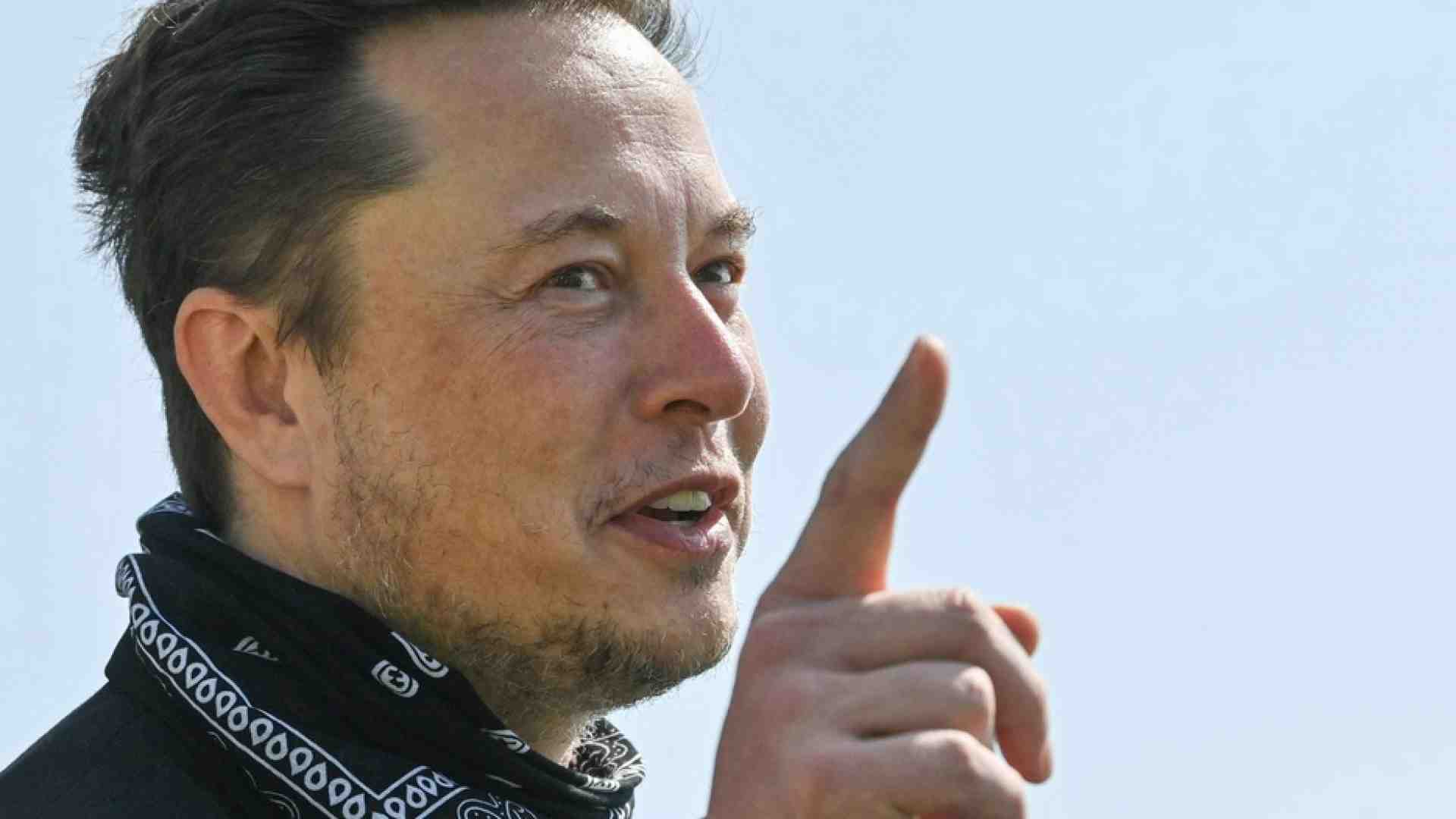 «Pessima sensazione». Musk pensa di licenziare 10mila dipendenti Tesla