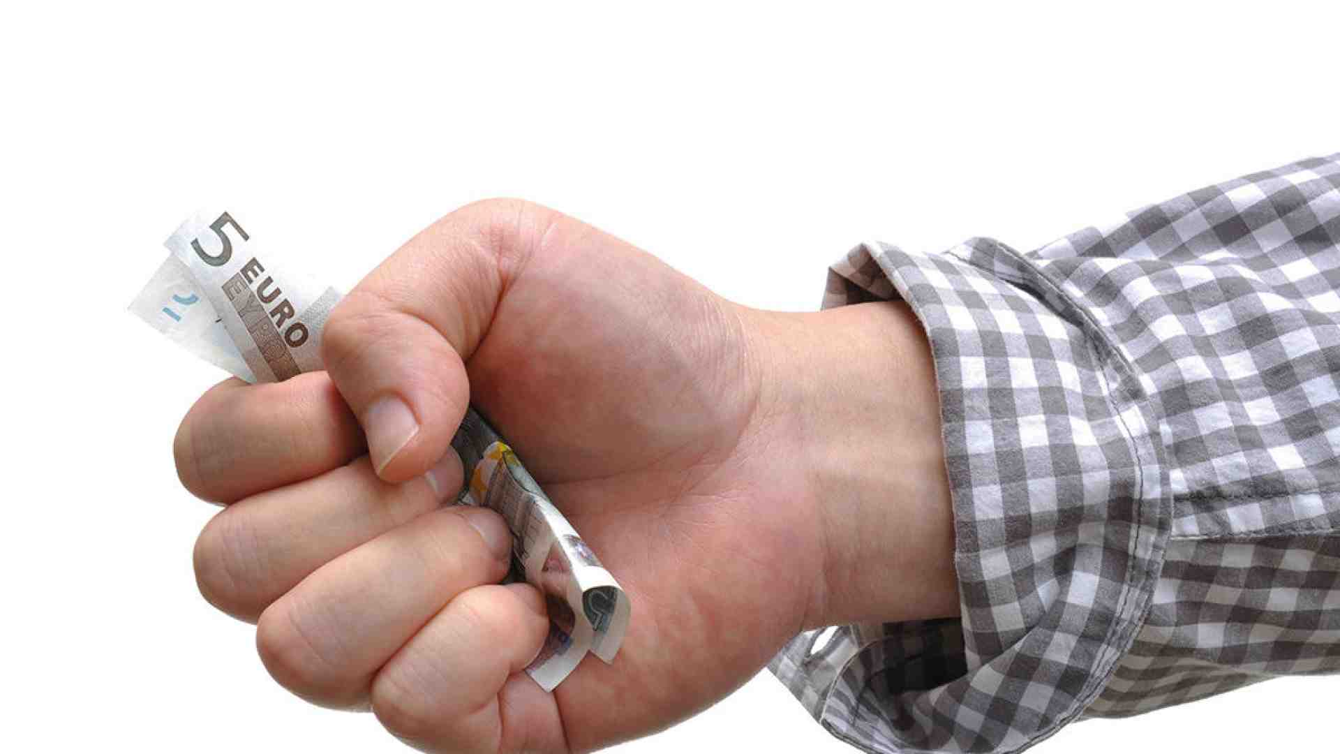 Paghe troppo basse: soluzioni poco serie