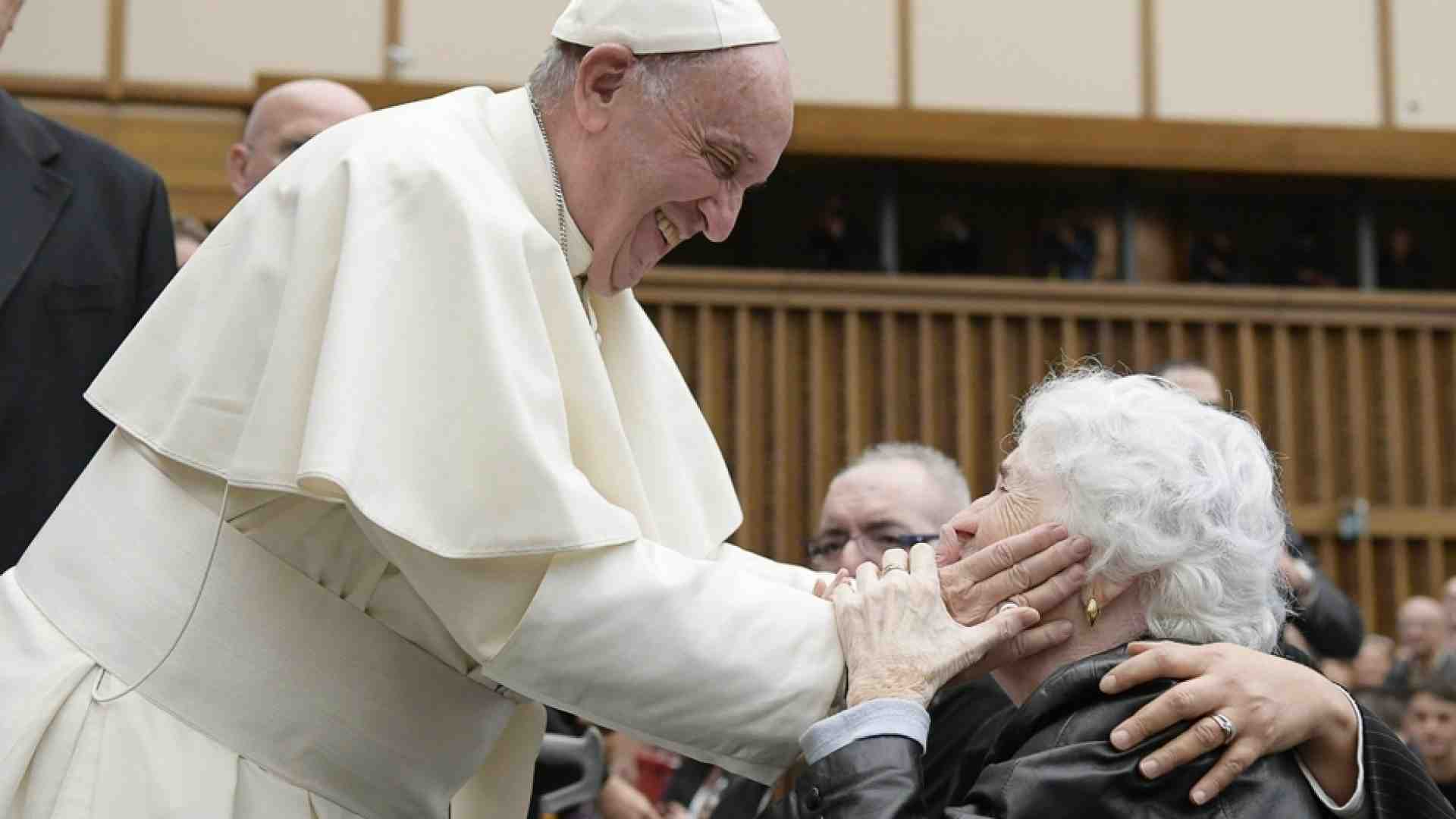 La seconda Giornata Mondiale dei Nonni: elogio della tenerezza