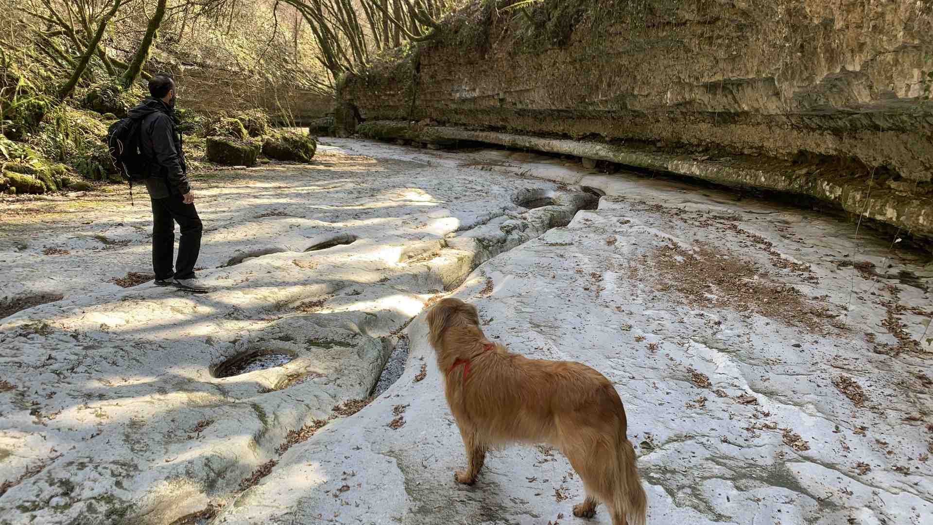 Sopra e sotto il ponte di Veja l’uomo vive e cammina da millenni