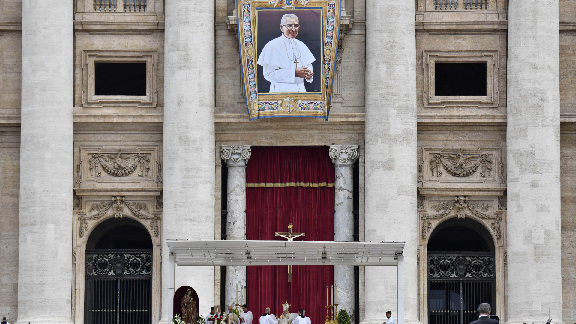 Giovanni Paolo I è beato. "Volto di una Chiesa lieta e non arcigna"