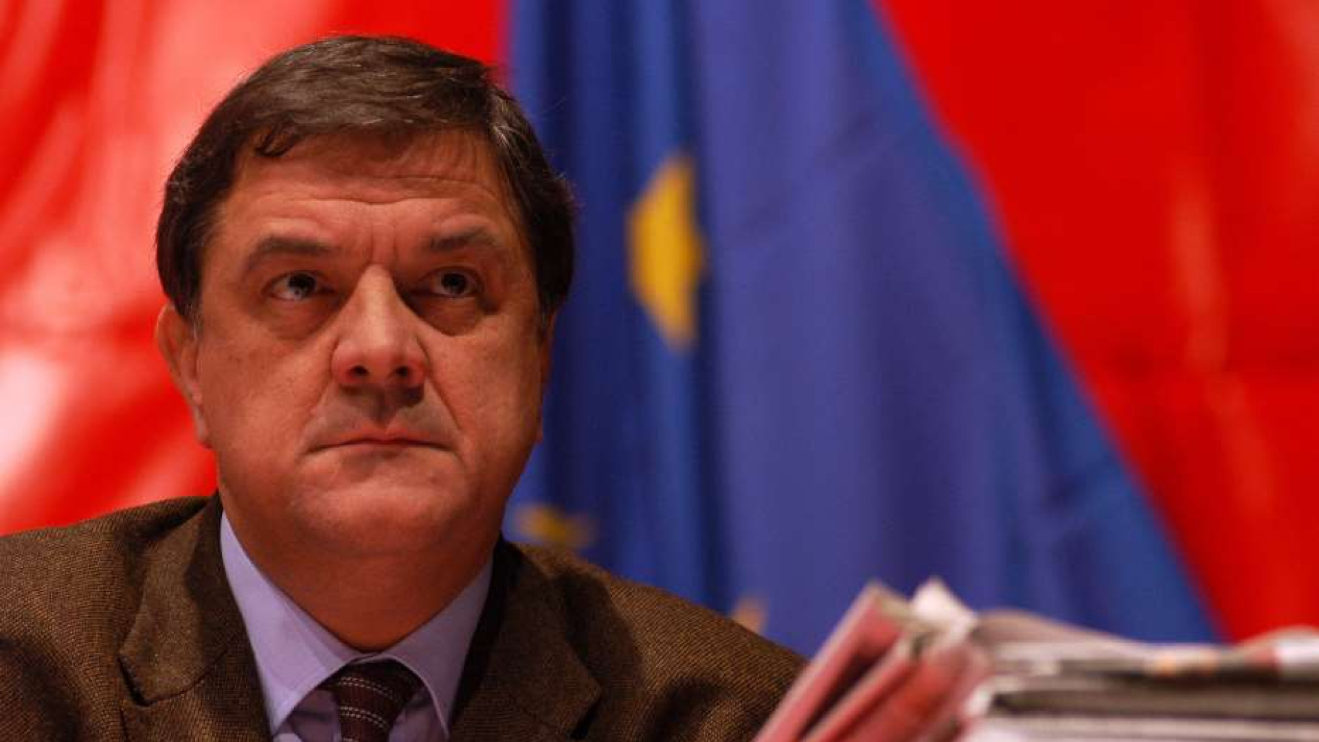 Le indagini per il Qatargate: borse piene di soldi e vacanze di lusso