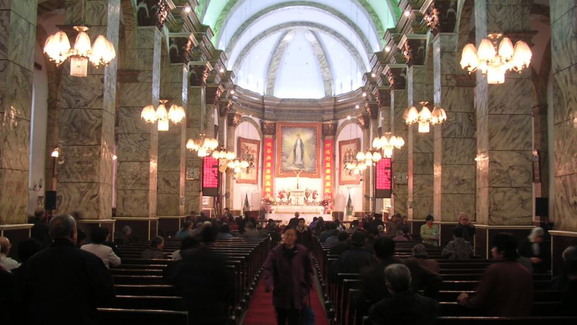 A Pechino riaprono le chiese cattoliche