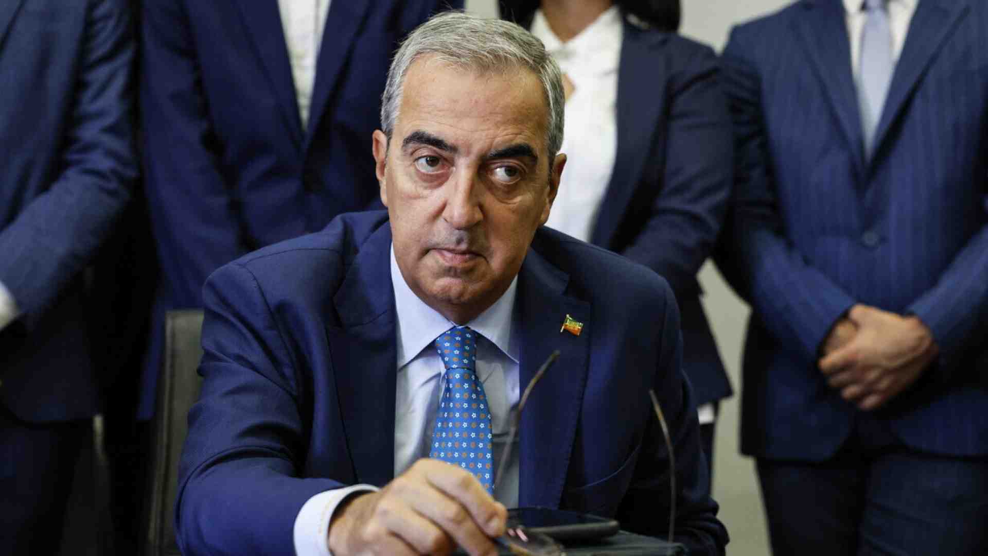 Gasparri (FI): “È ora che il governo assegni la delega sui balneari. No a lezioni dall’Ue”