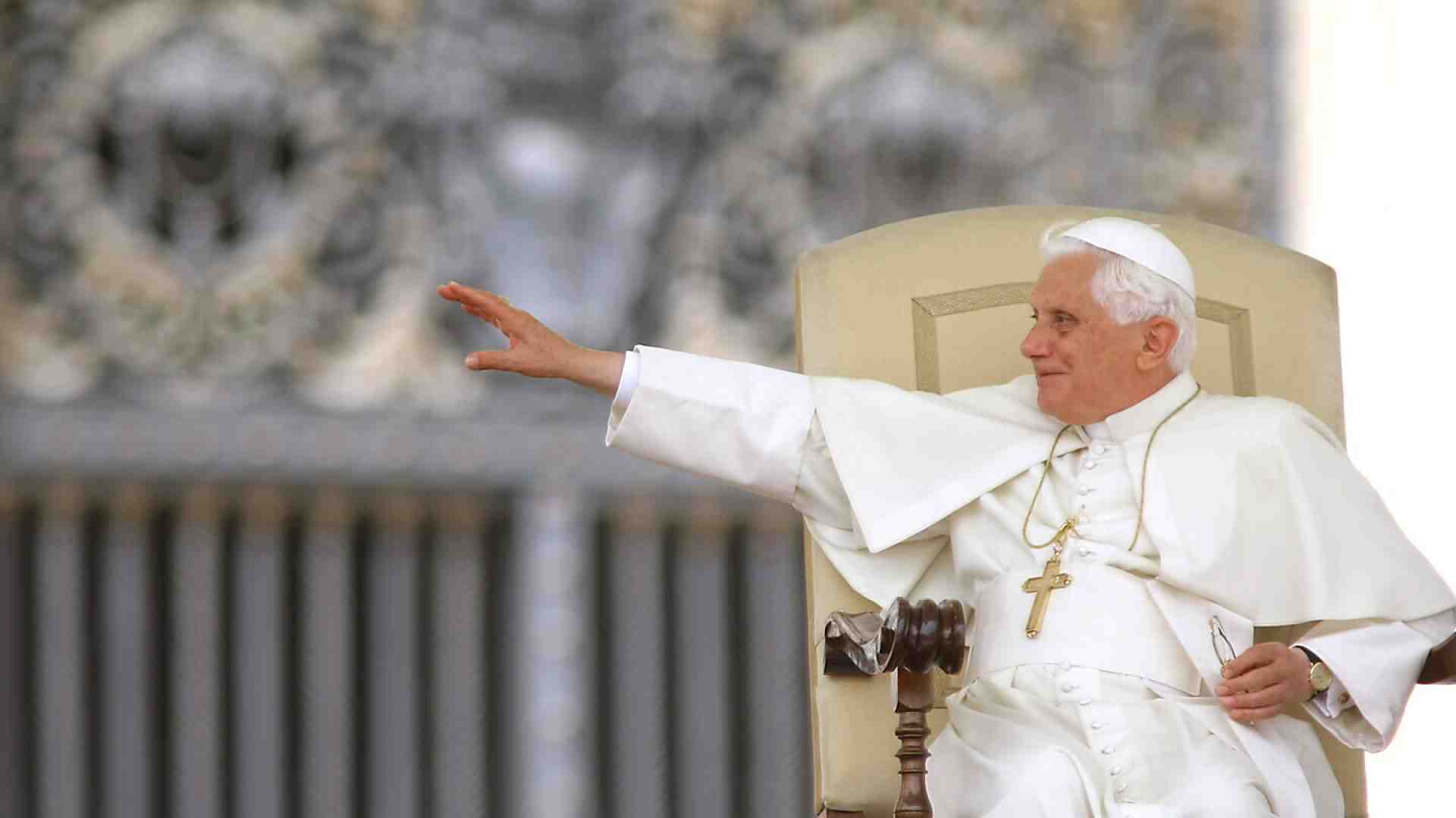 Benedetto XVI, il “Papa laico” che sapeva sfidare chi rifiutava la fede