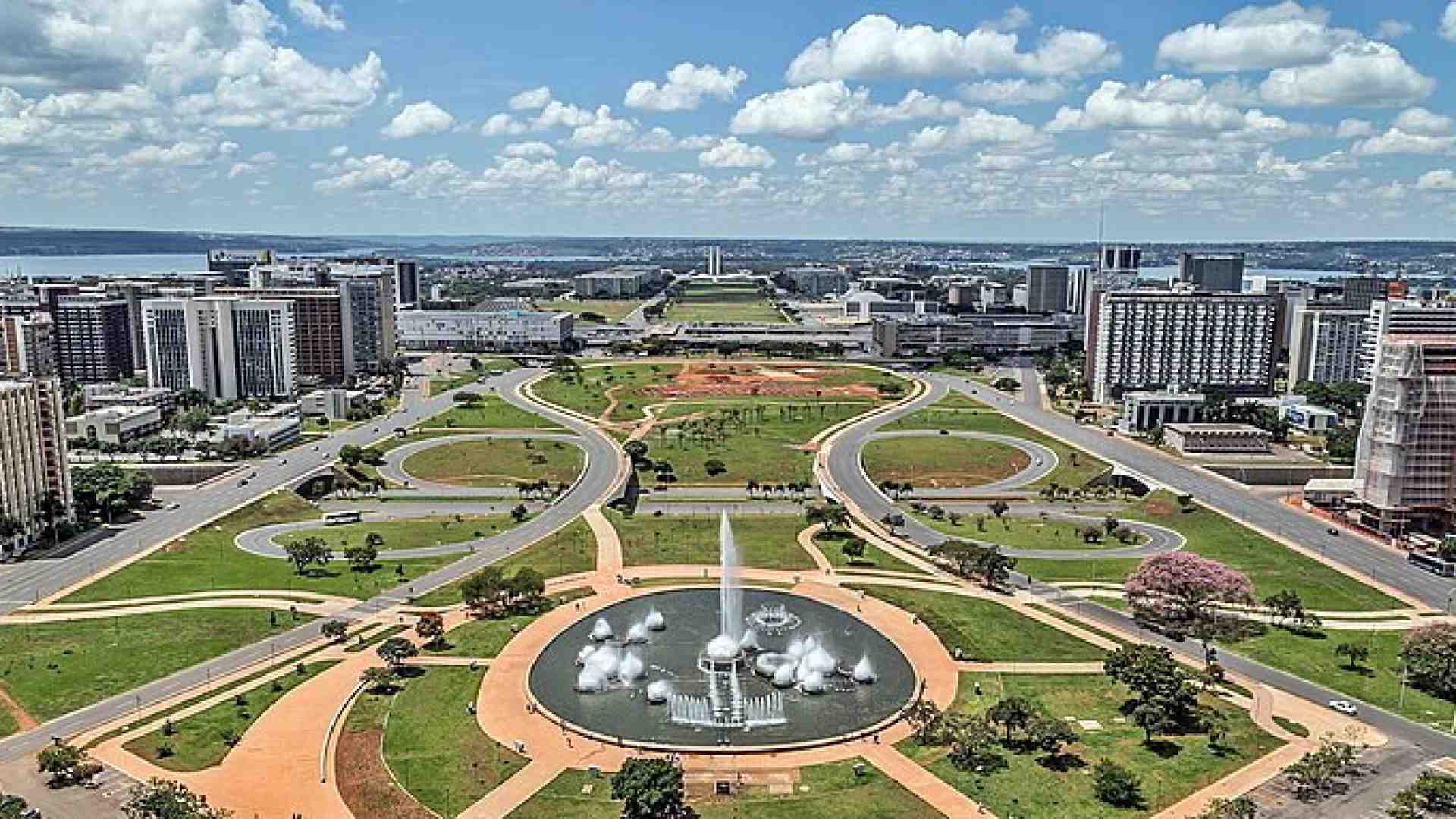 Il sogno di Brasilia, la città messa a ferro e fuoco che ha ispirato generazioni di architetti