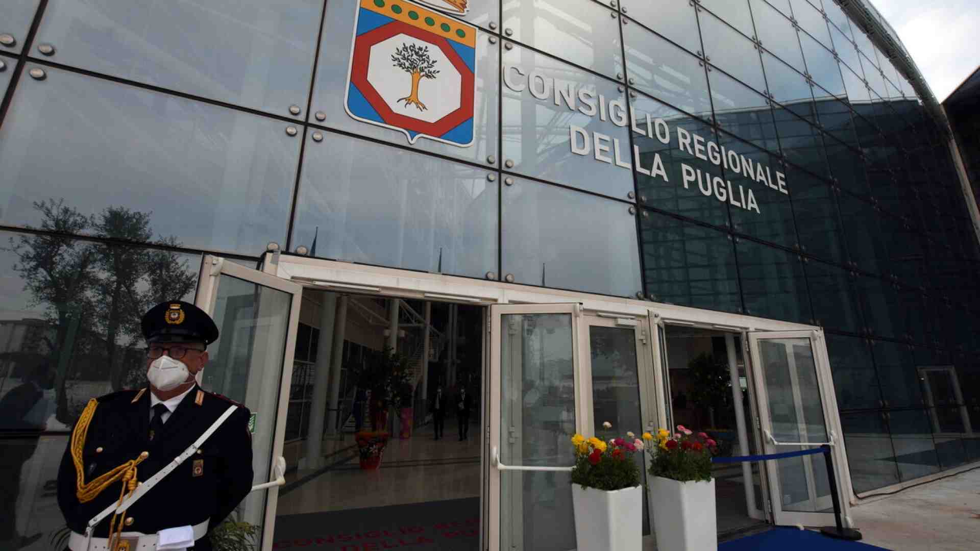 Babele-Terzo Polo alla Regione Puglia: Iv all’opposizione, Azione in maggioranza