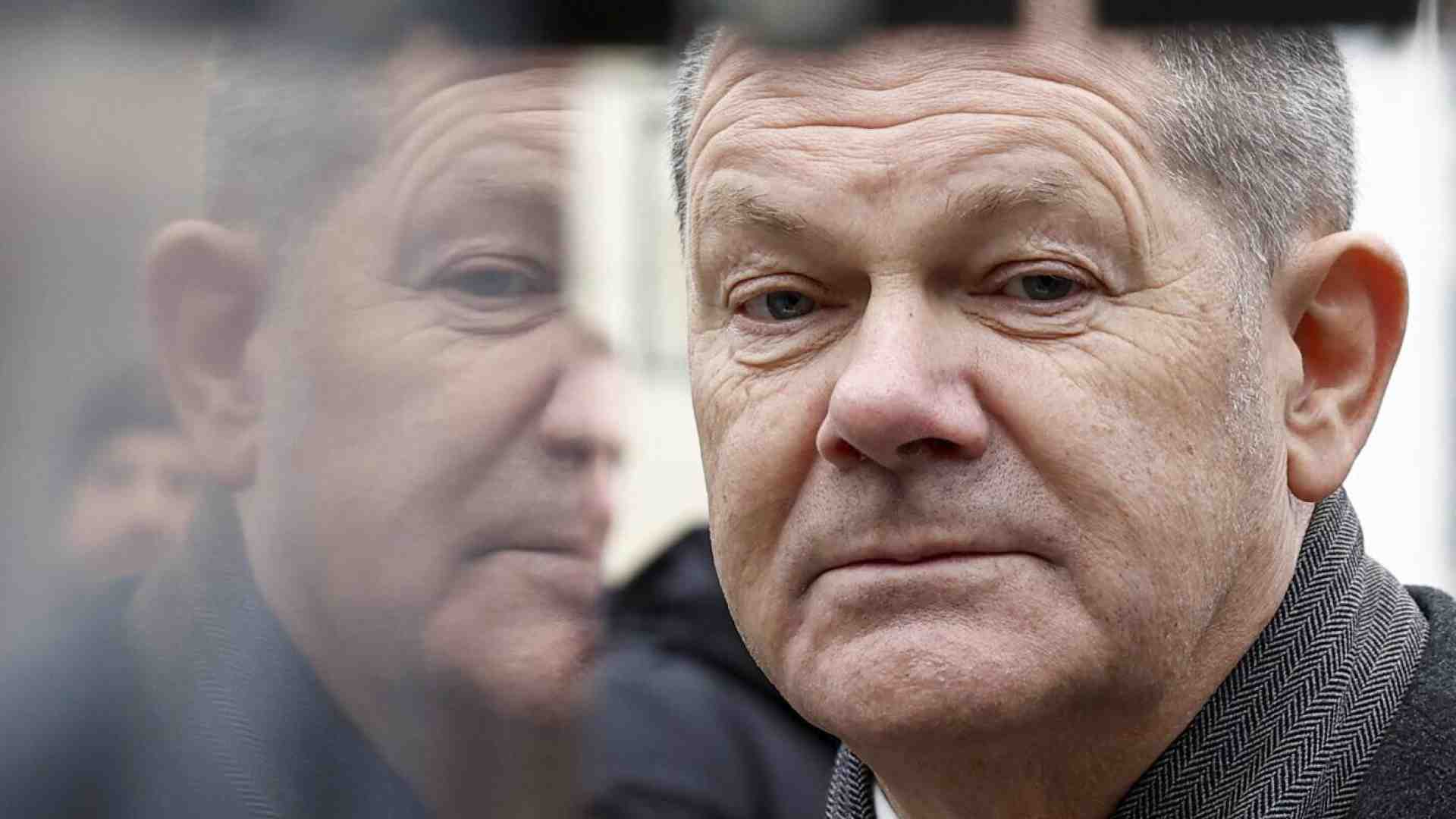 Le esitazioni di Scholz danneggiano l'Ucraina e l'Ue