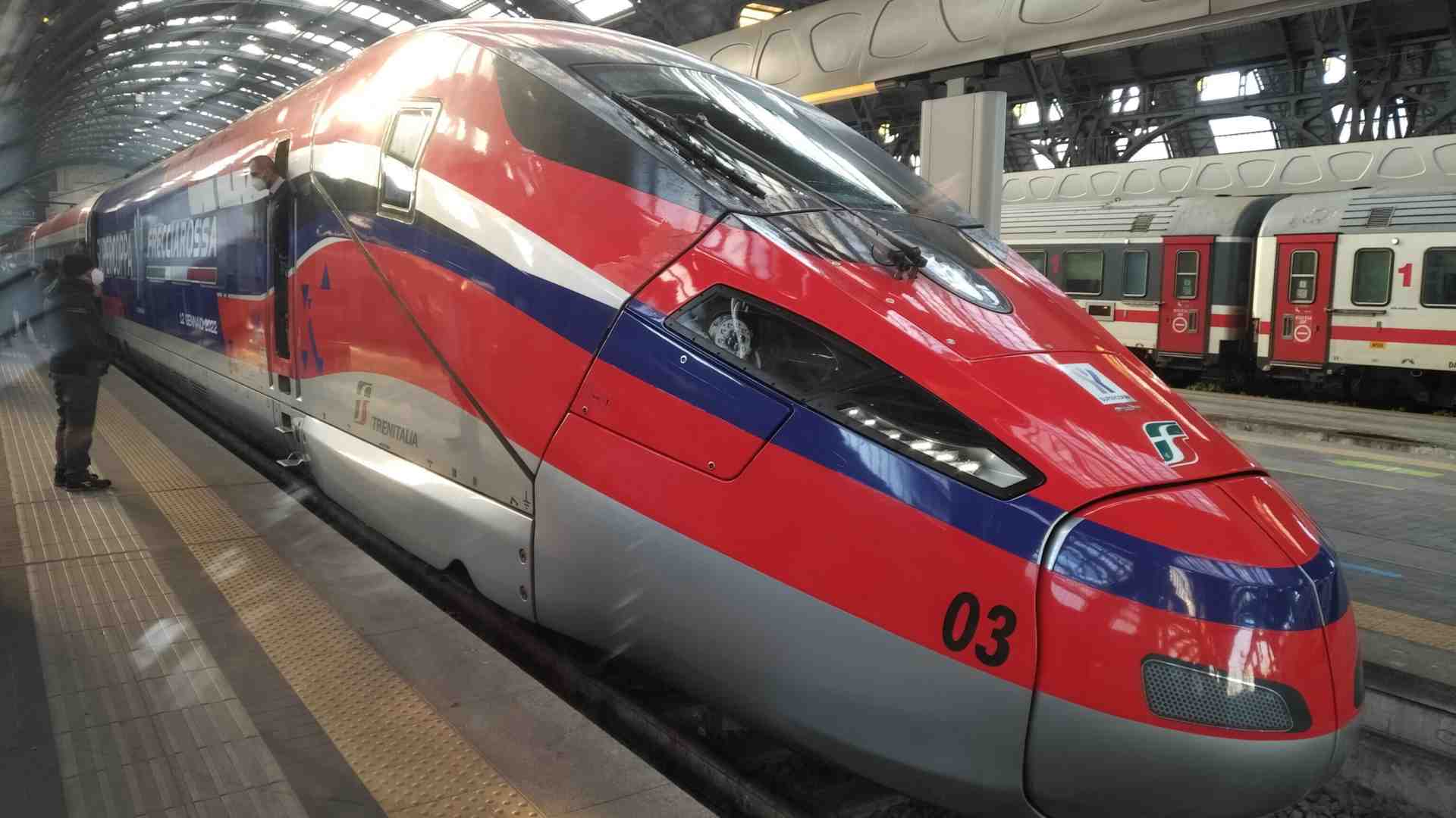 La corsa ai carnet per i treni degli ex onorevoli: 30 su 38 eletti con il M5s. Ci sono anche No Tav