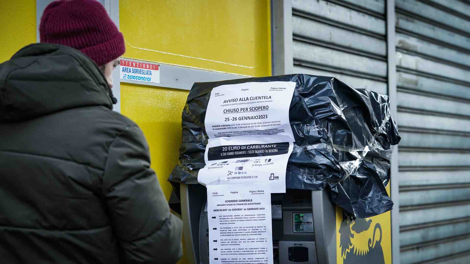 Tassisti, benzinai e balneari. Il nuovo difficile rapporto della destra con la Pancia del Paese