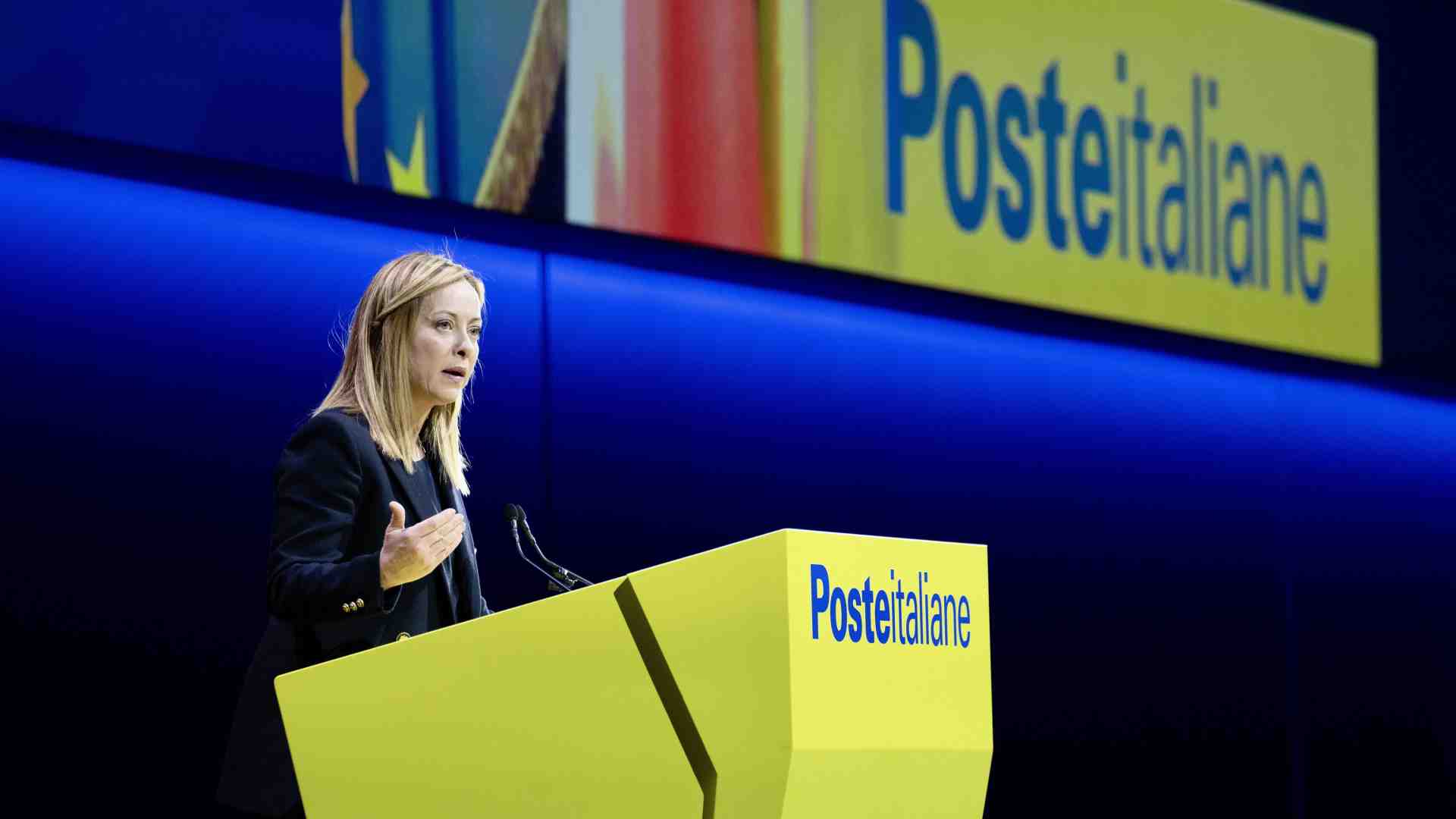 W l’innovazione! Il progetto Polis-Poste costringe Meloni a un’altra svolta