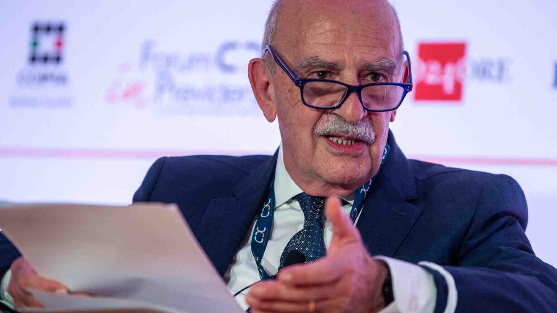 “Pochi anni per invertire la rotta o sarà il baratro demografico”. Parla Blangiardo