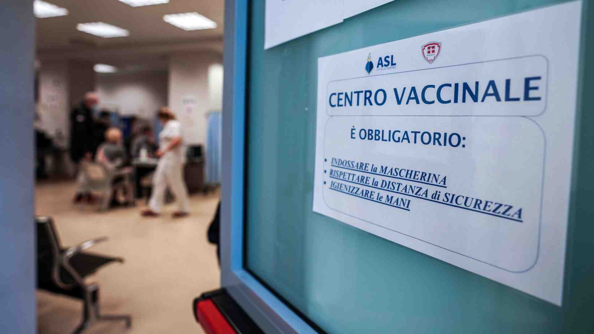 I non vaccinati muoiono ancora molto più dei vaccinati