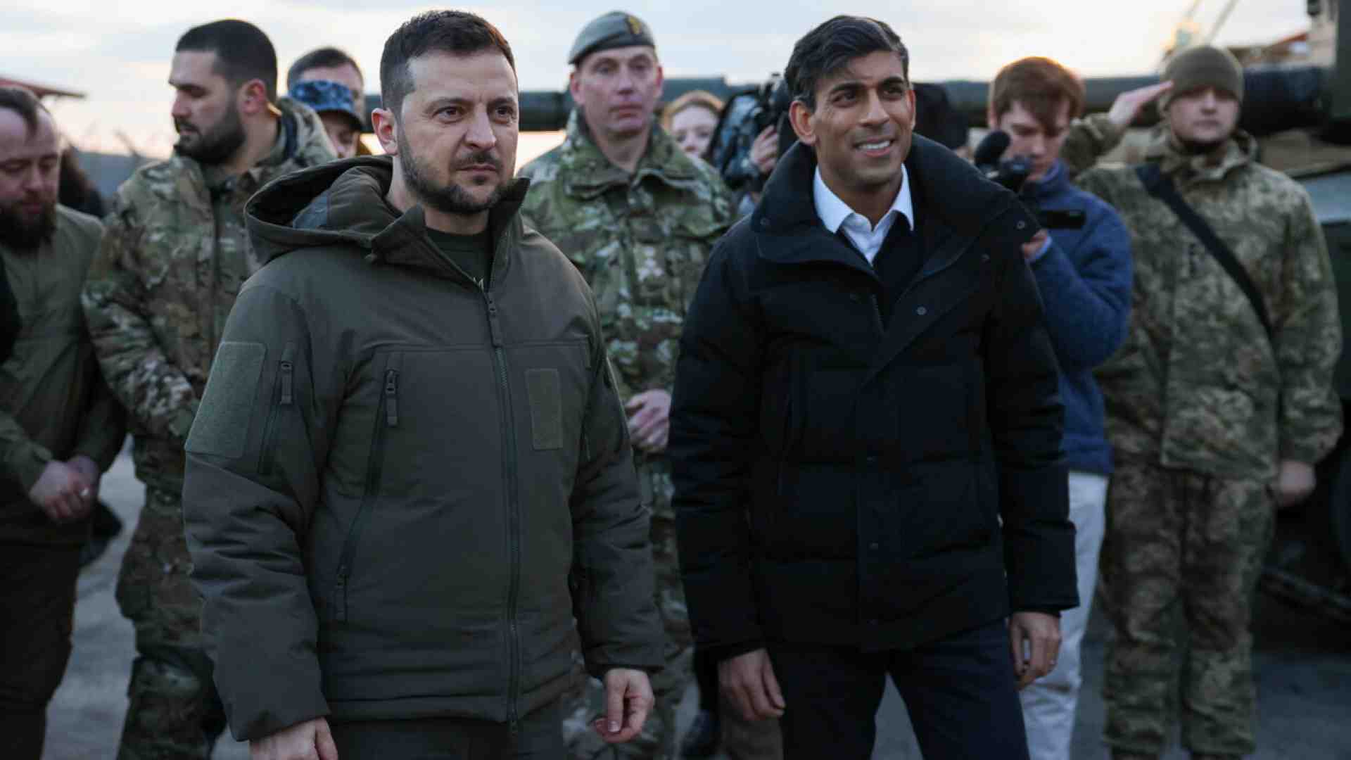 Zelensky a Londra ringrazia “in anticipo” per gli aerei. La leadership inglese spiegata dai suoi ministri