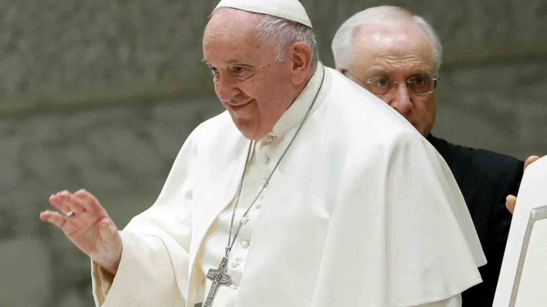 Il Papa: vergogna che tanti Paesi offrano aiuto al Sud Sudan con le armi