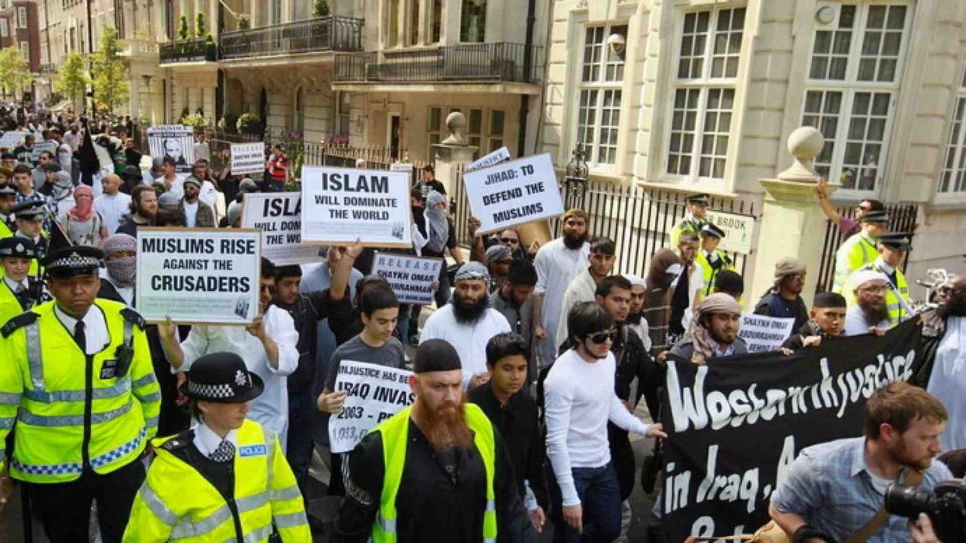 “La parola ‘islamofobia’ è un’arma per confondere e mettere a tacere”, scrive Rémi Brague