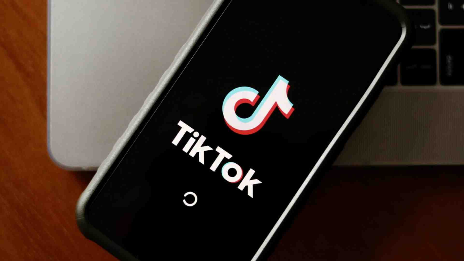 TikTok scomoda anche i sumeri per complottare sui palloni abbattuti