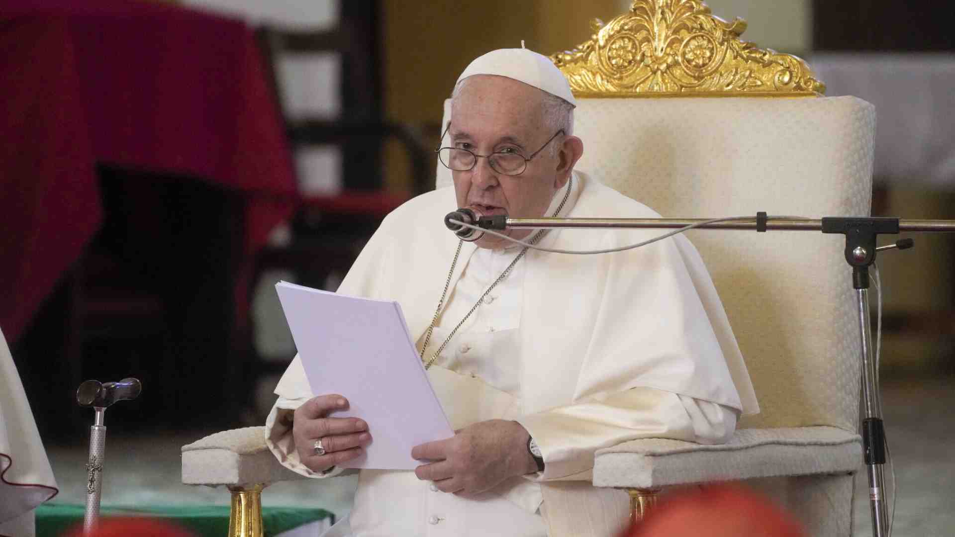 Il Papa: “Dimissioni? Credo che il ministero del Pontefice sia ad vitam”