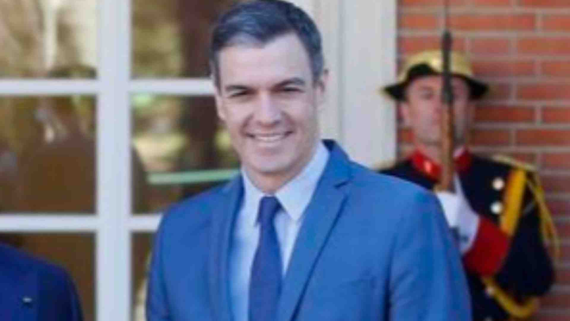 Torna l’aborto libero per le 16enni. Sì al cambio di sesso per gli under 18