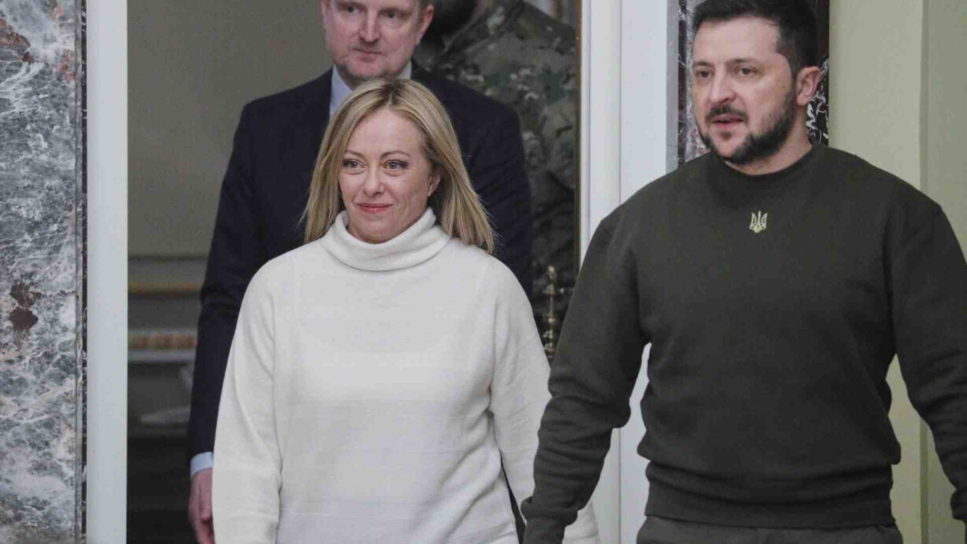 "Perché l'Ucraina raggiunga la pace, dobbiamo aiutarla dal punto di vista militare"