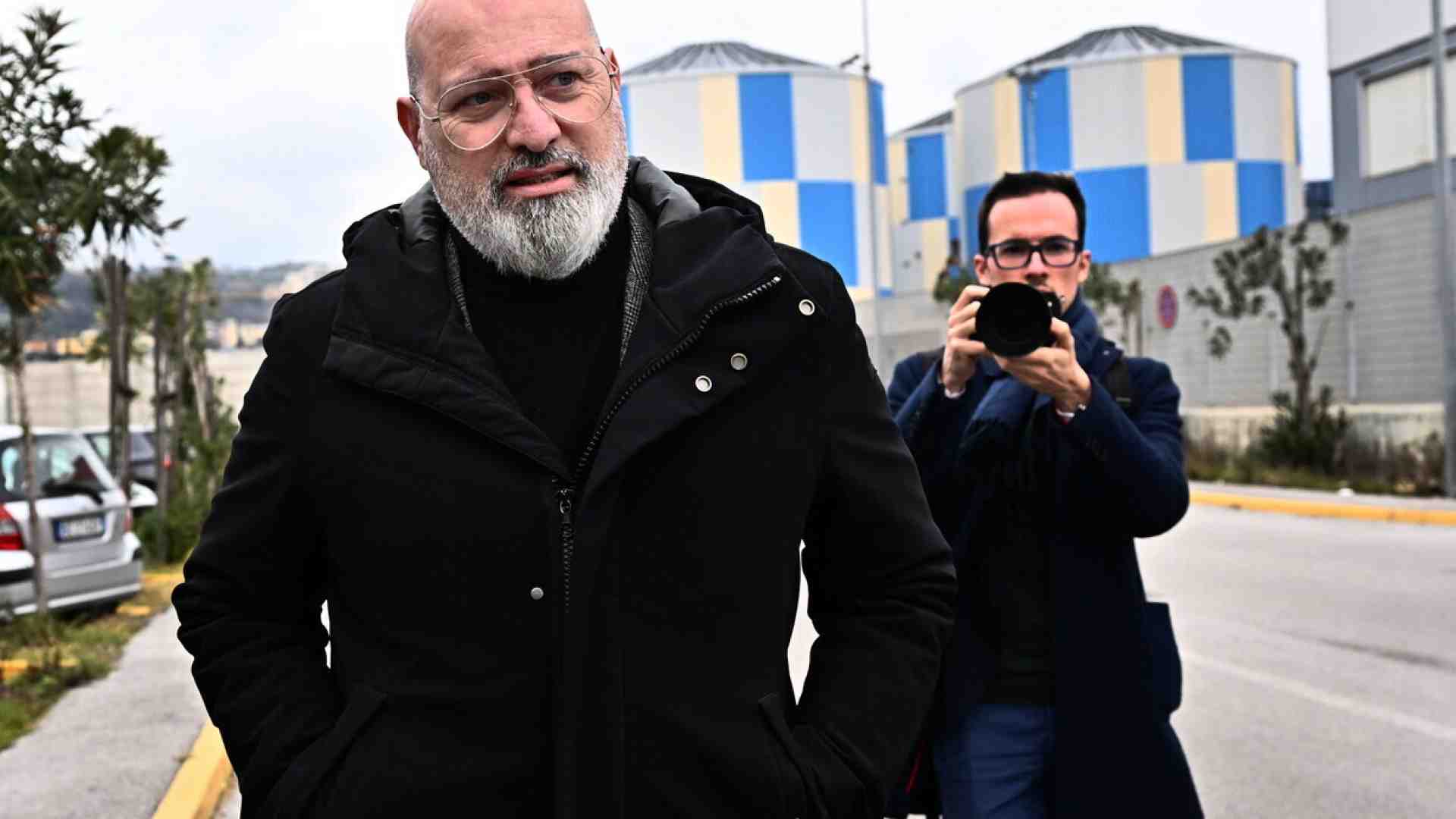 La sottile linea d’ansia tra circoli e gazebo, sul versante Bonaccini