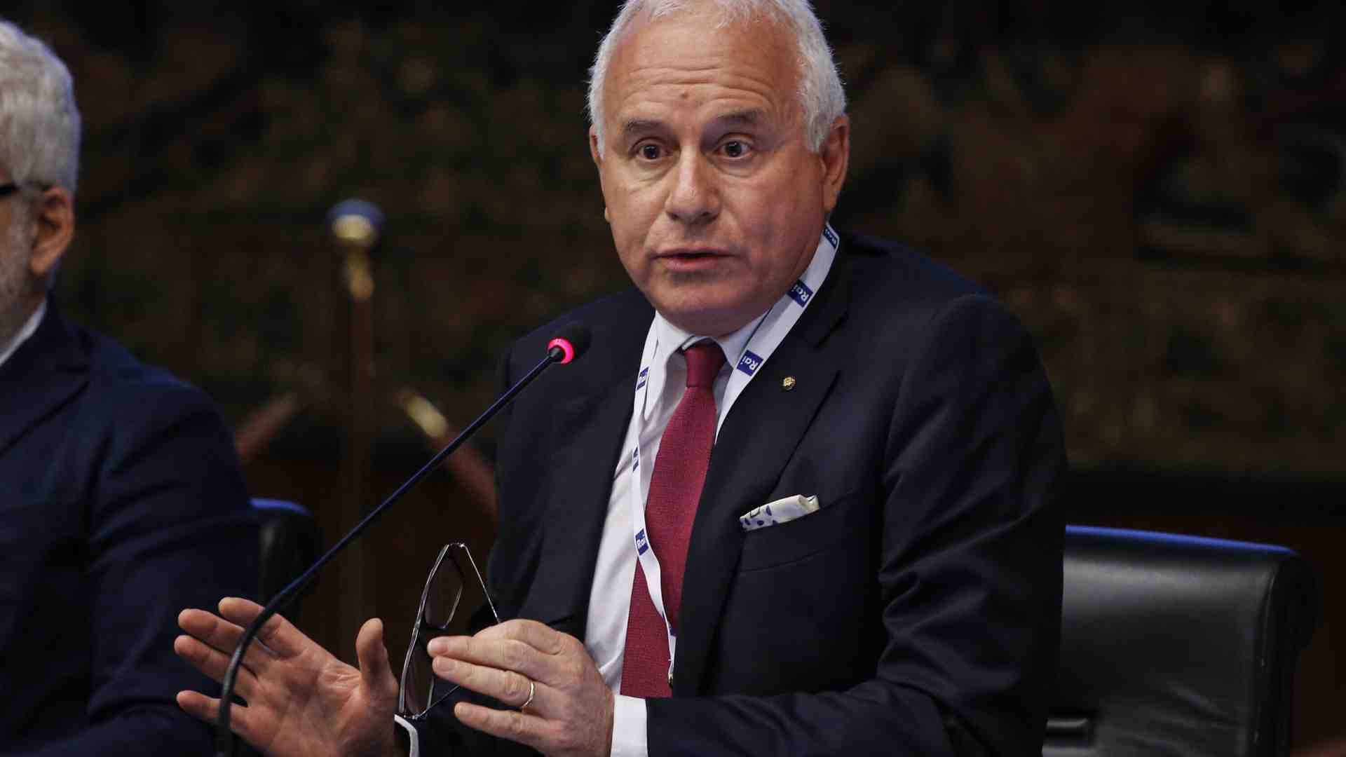 Tutti uguali. Per l’Avvenire sulla guerra l’Occidente è colpevole come Putin