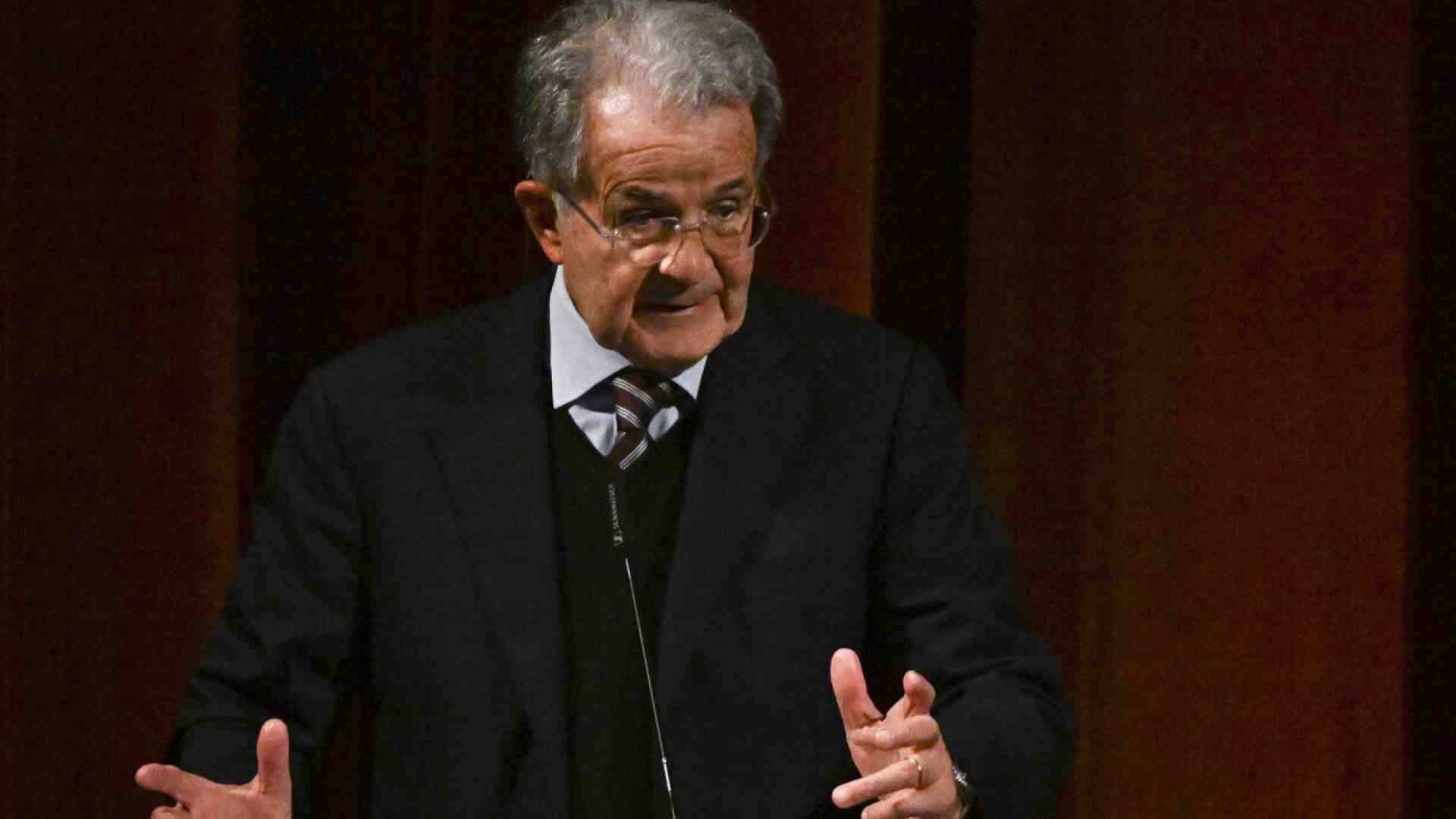 La realtà virtuale di Prodi su Biden e l'Ucraina