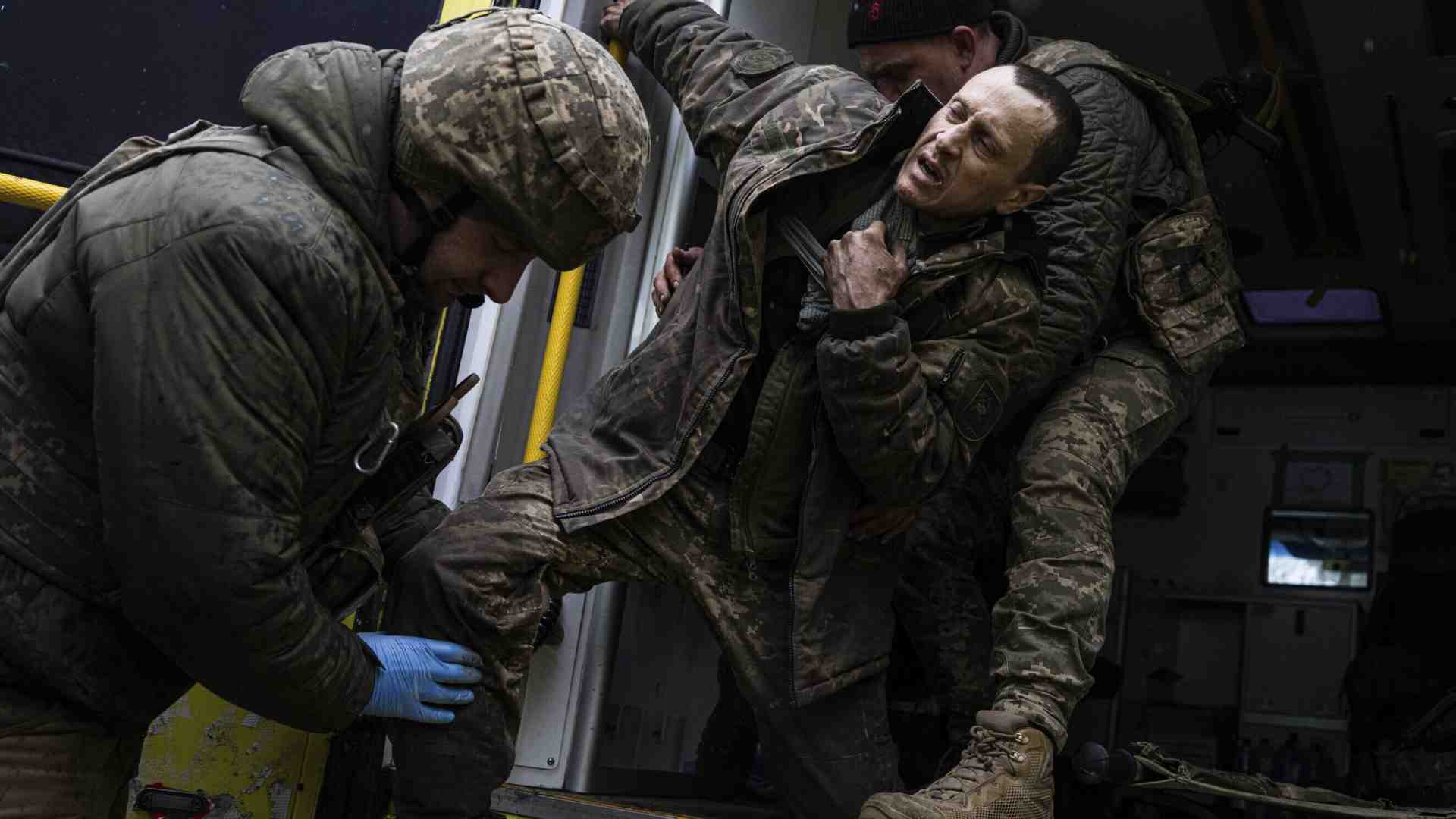 Bakhmut è strategica o no? Strategiche sono le vite umane