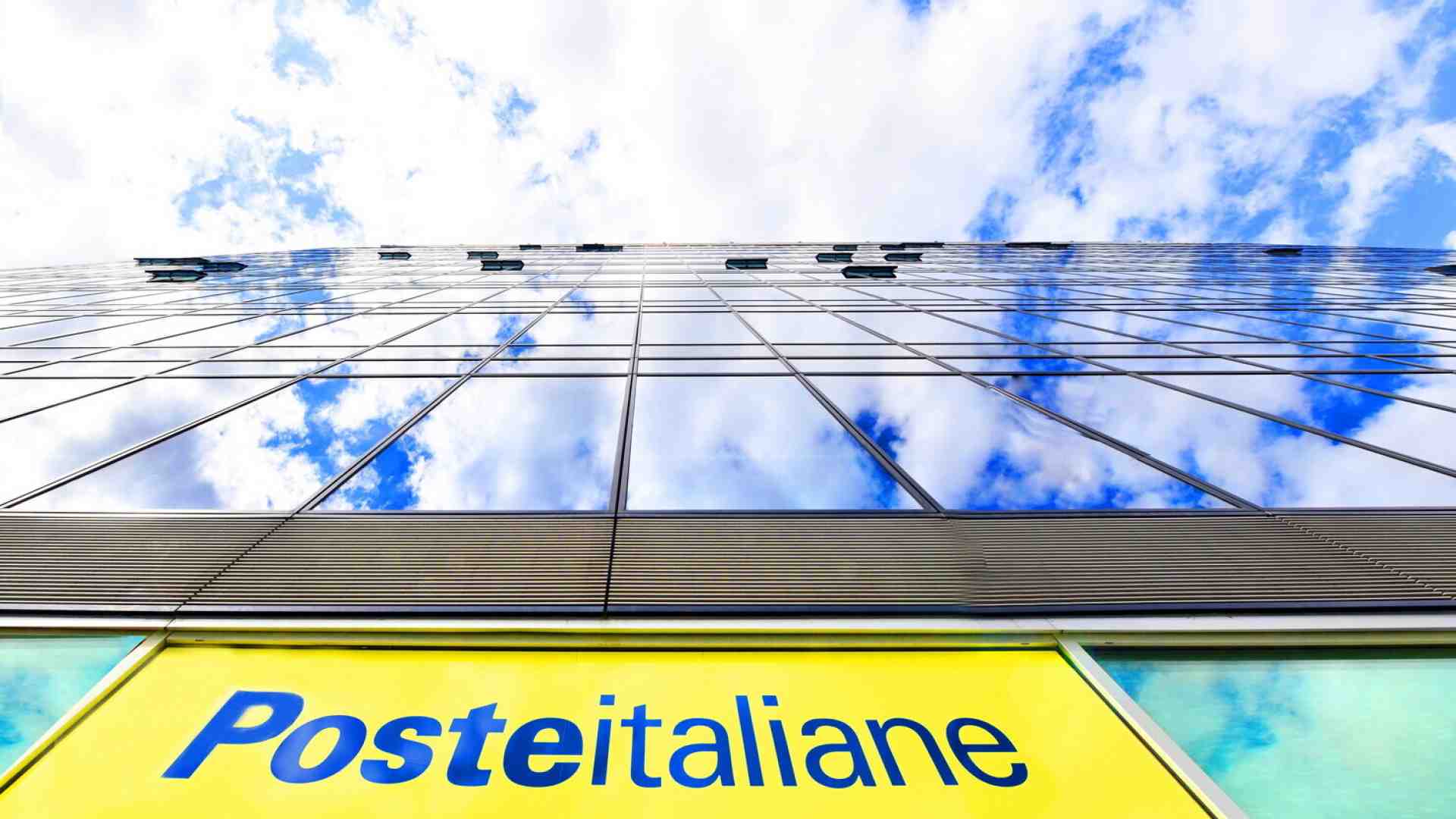 Poste Italiane sfida le app di delivery e consegna della spesa direttamente a casa