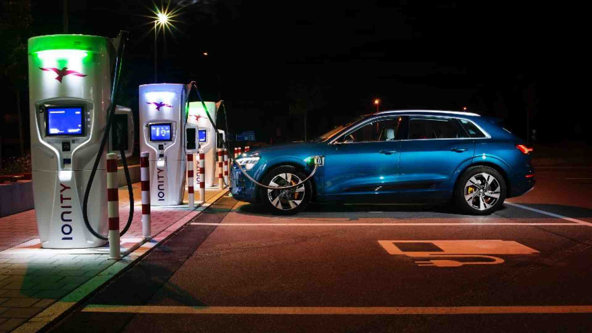 La Norvegia prova a togliere gli aiuti all'auto elettrica