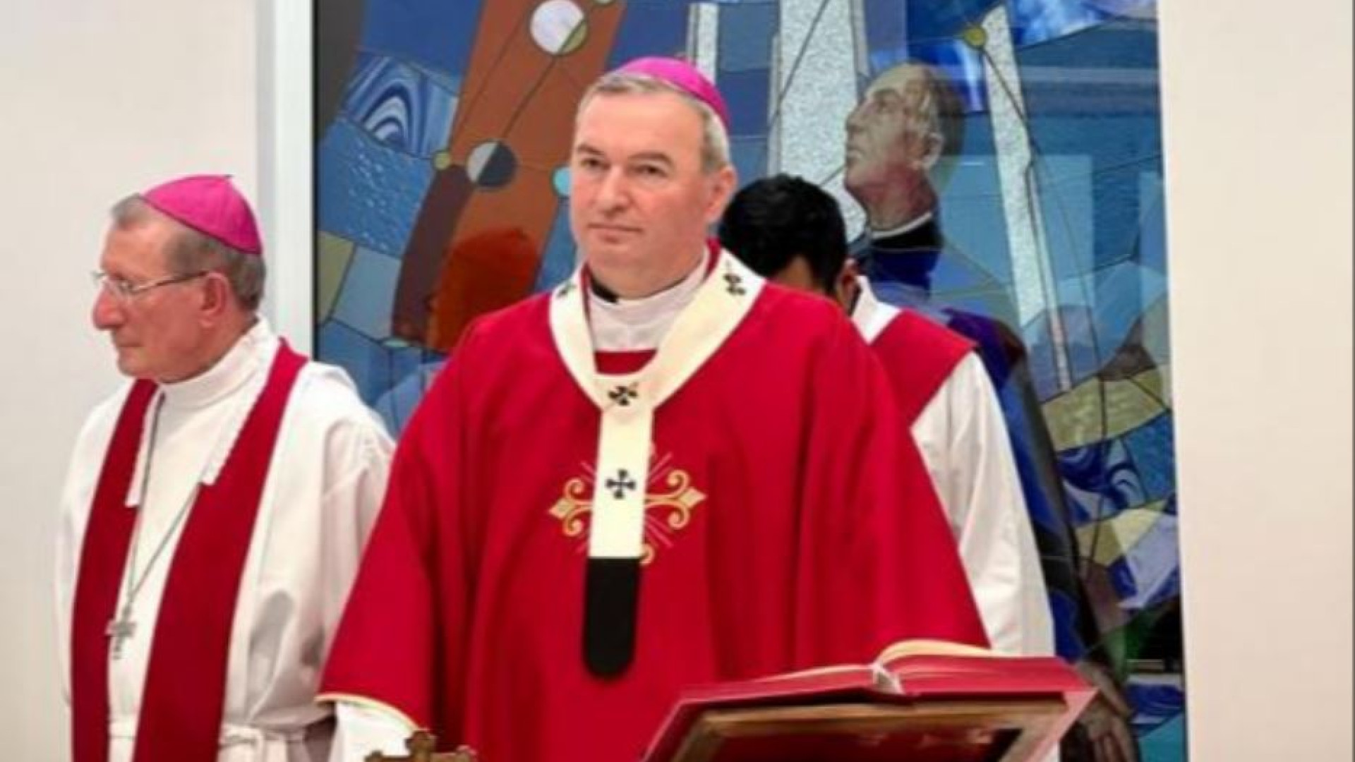 «Io, vescovo d’Albania, che a 16 anni sono arrivato in Italia su un barcone»