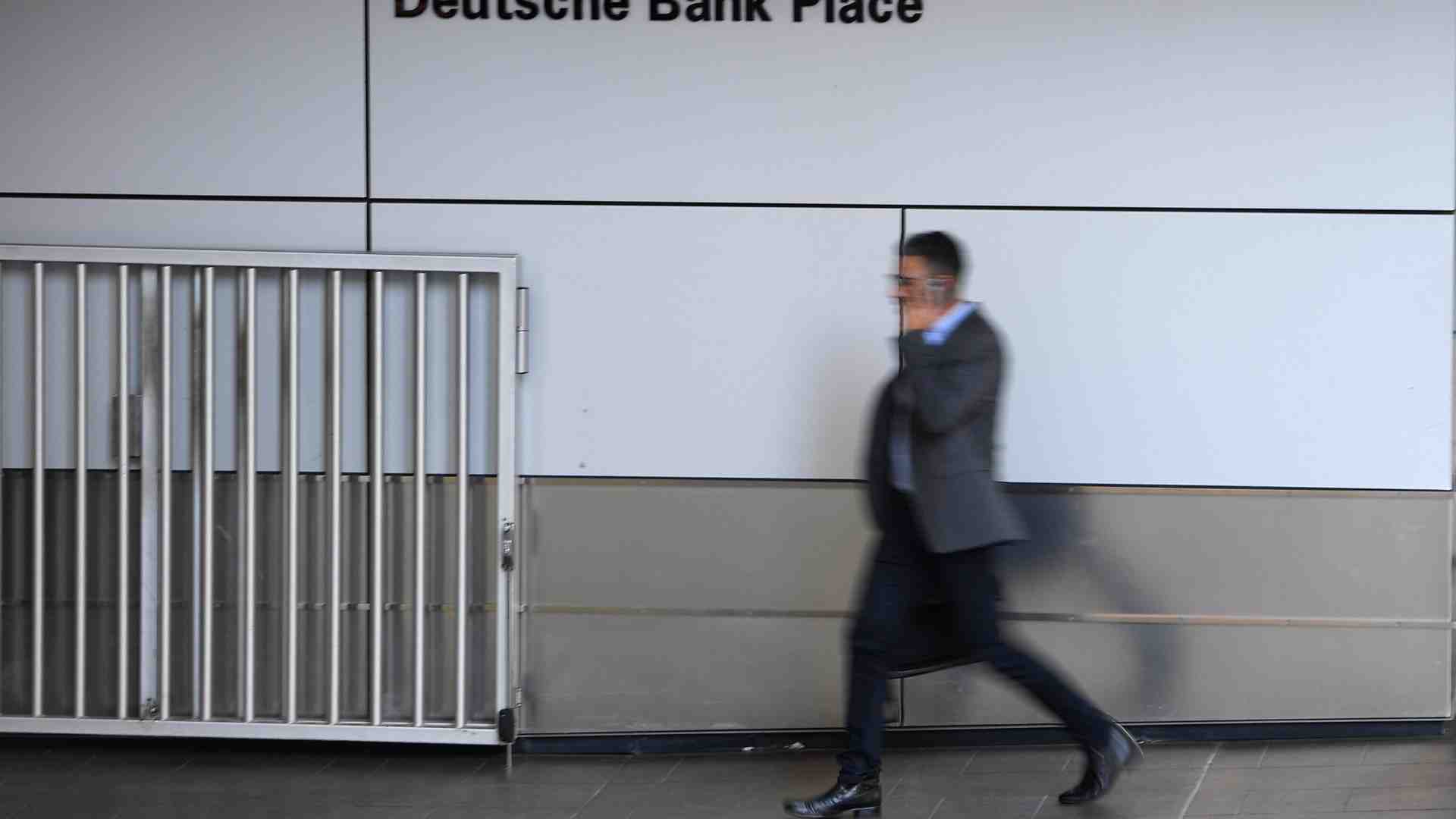 Scossa Deutsche Bank. Perché i mercati temono nuove crisi bancarie
