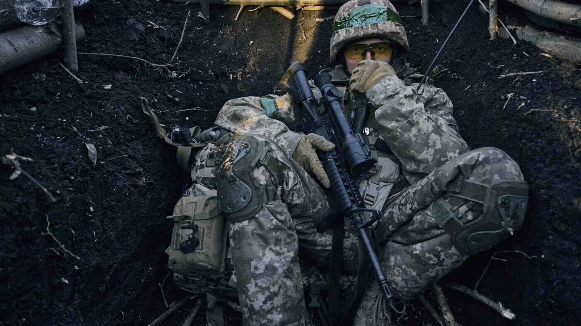 Kyiv è famosa (e vincente) per i suoi attacchi mirati, ma a Bakhmut adotta la tecnica del logoramento