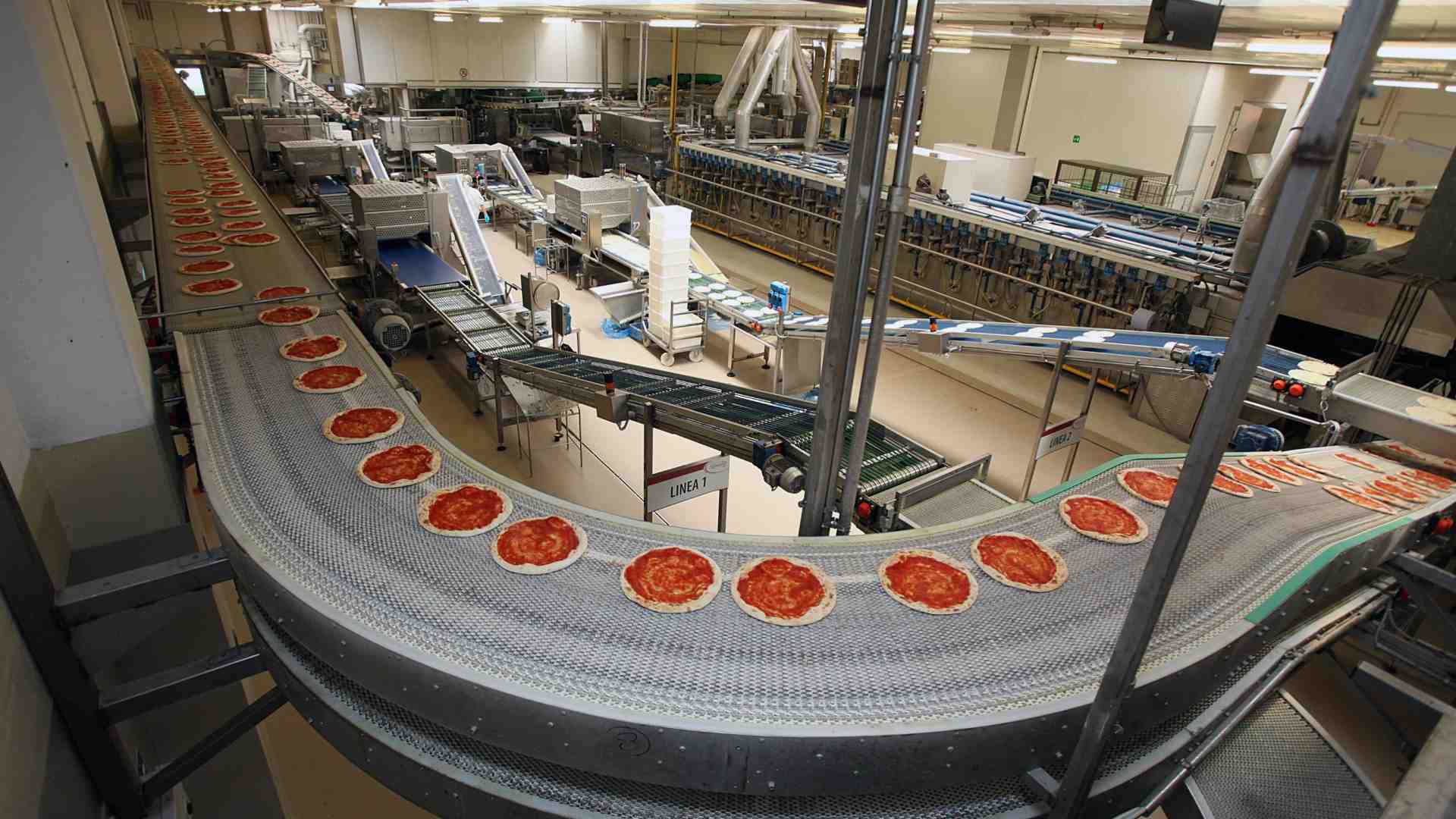 Contratti: l'alimentare chiede 300 euro di aumenti in quattro anni