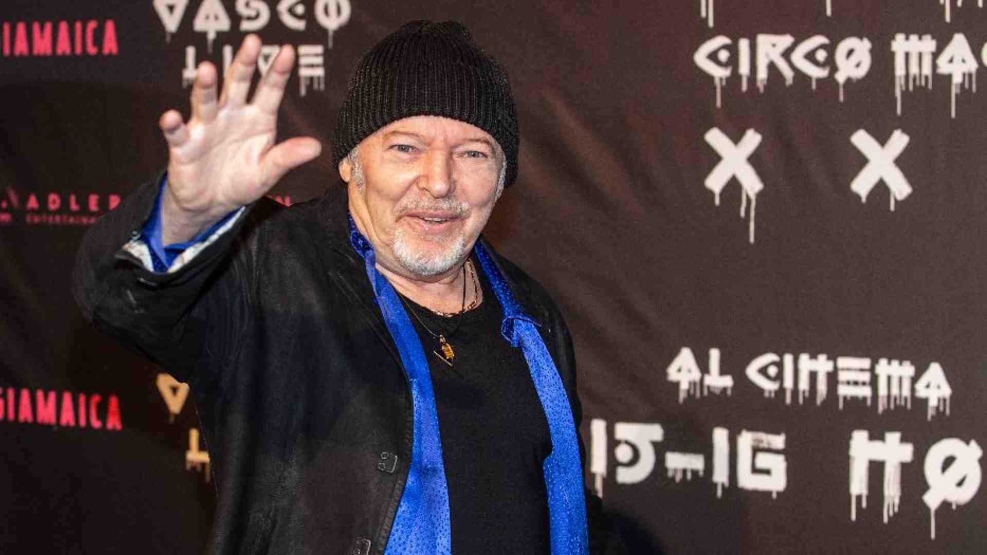 Vasco Rossi risponde al vescovo di Rimini: «Ci rialzeremo»