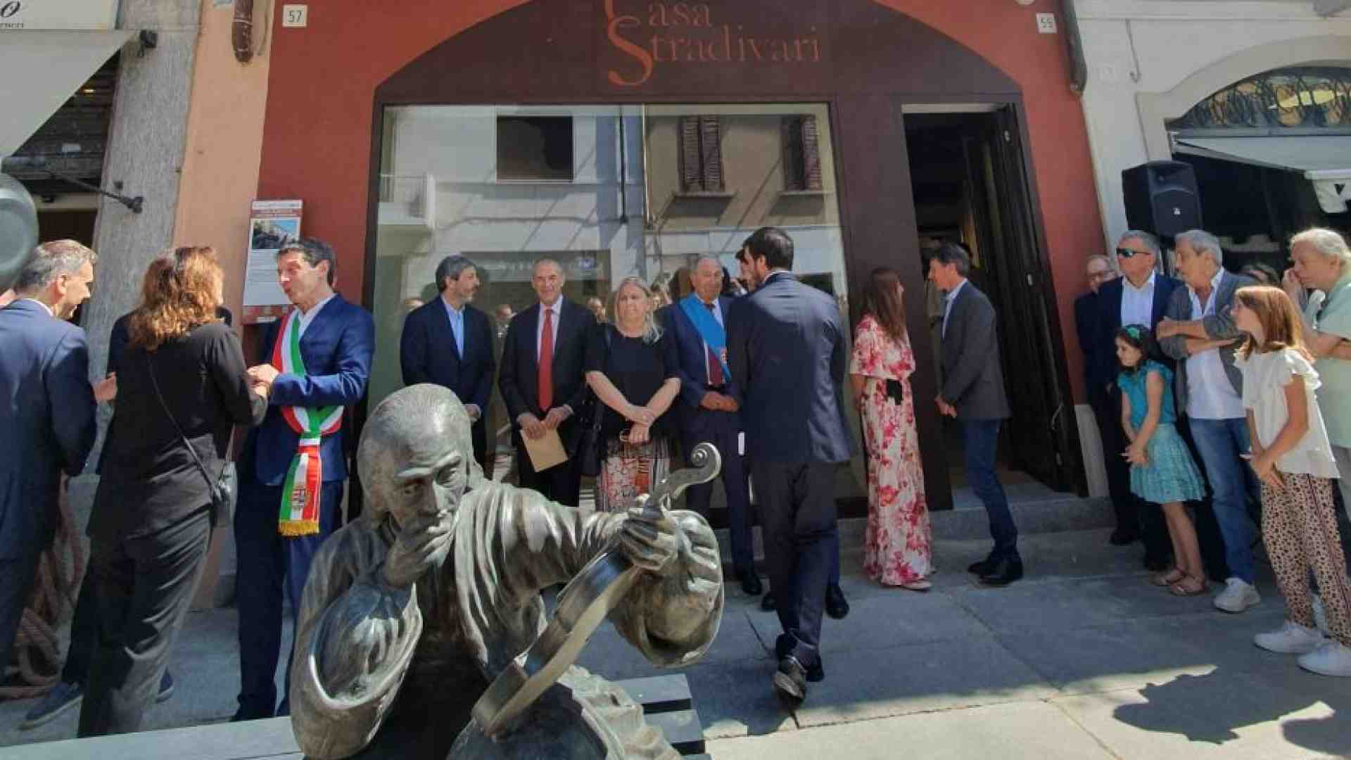 Riapre Casa Stradivari: qui torna ad abitare l'arte della liuteria