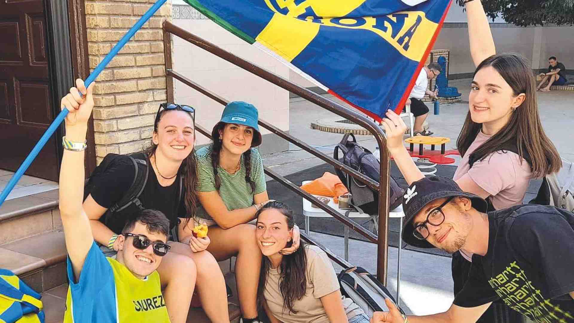 Lisbona si tinge di gialloblù