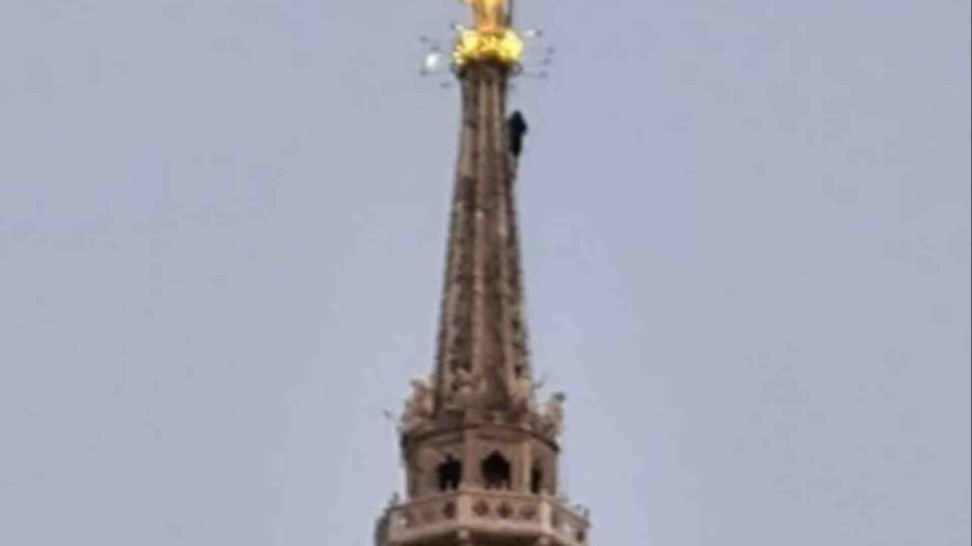 Dalla Galleria al Duomo: così scalare Milano è ormai un gioco da ragazzi