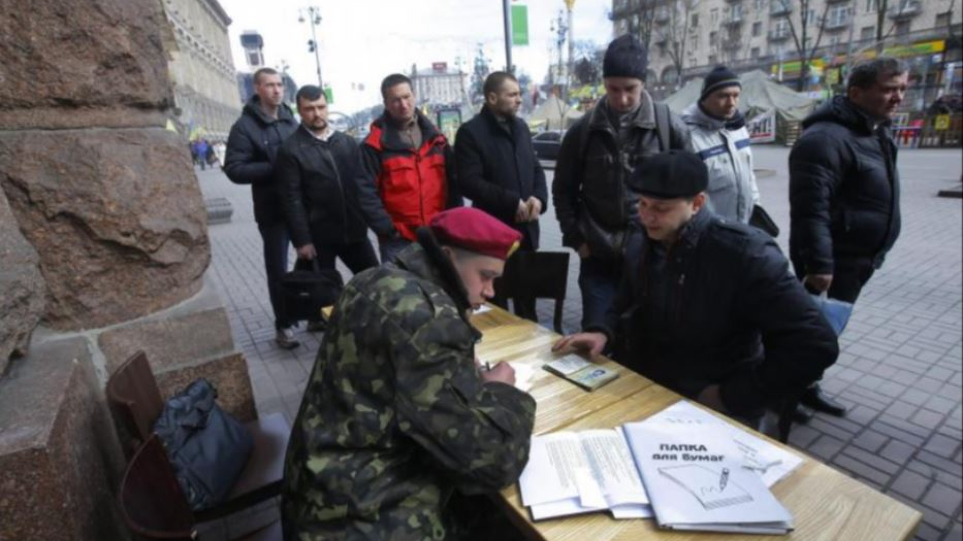 Stanchi delle armi. Calano i volontari sia in Russia sia in Ucraina