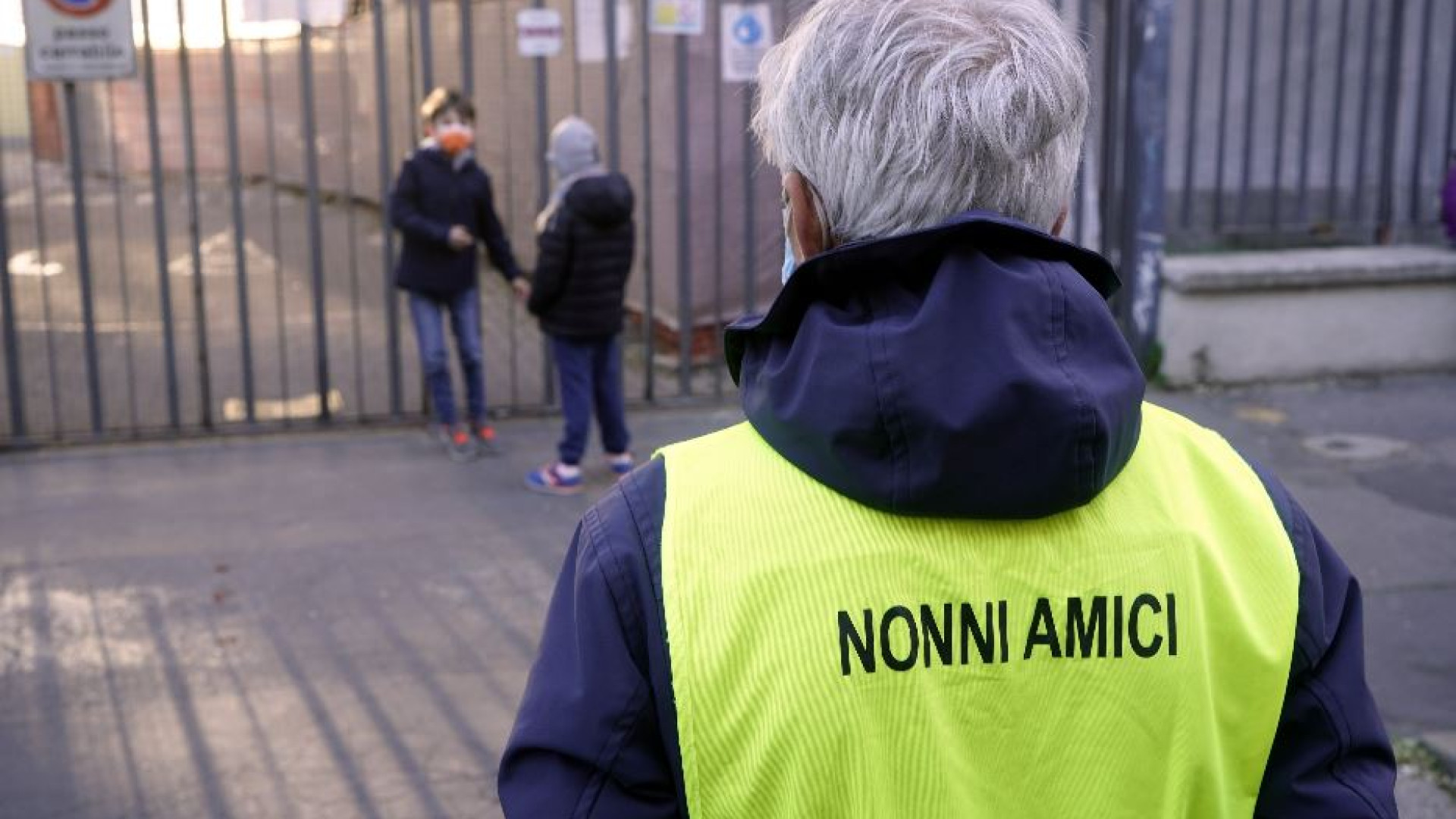 Nonni e anziani, ma quale festa? Ricorrenza con tanti interrogativi