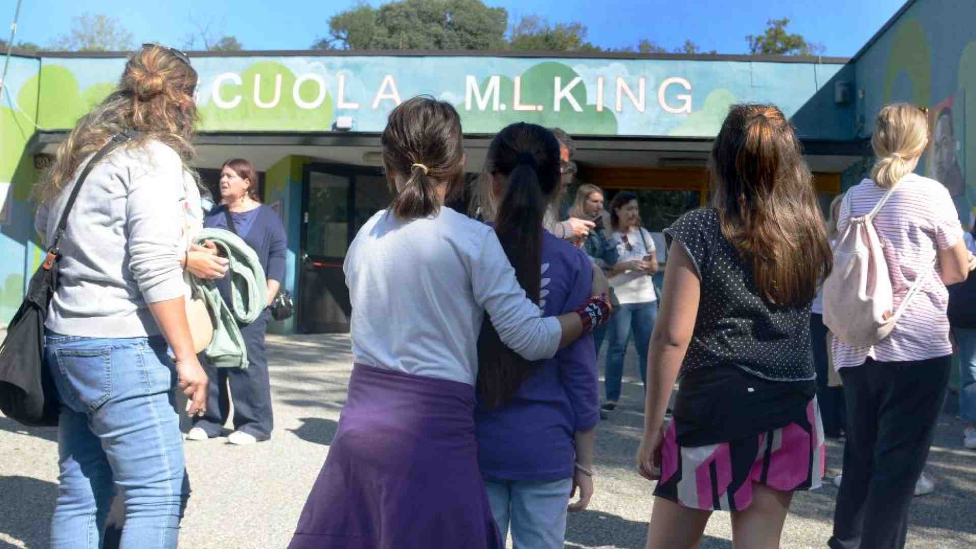 Al di là del merito si deve investire nella scuola per una società felice