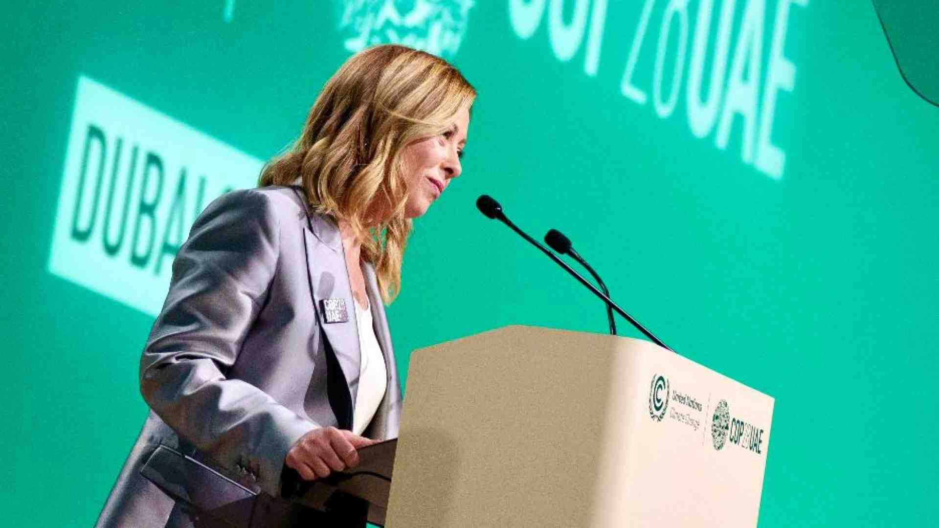 Meloni: «Transizione ecologica ma non ideologica». Non chiude al nucleare