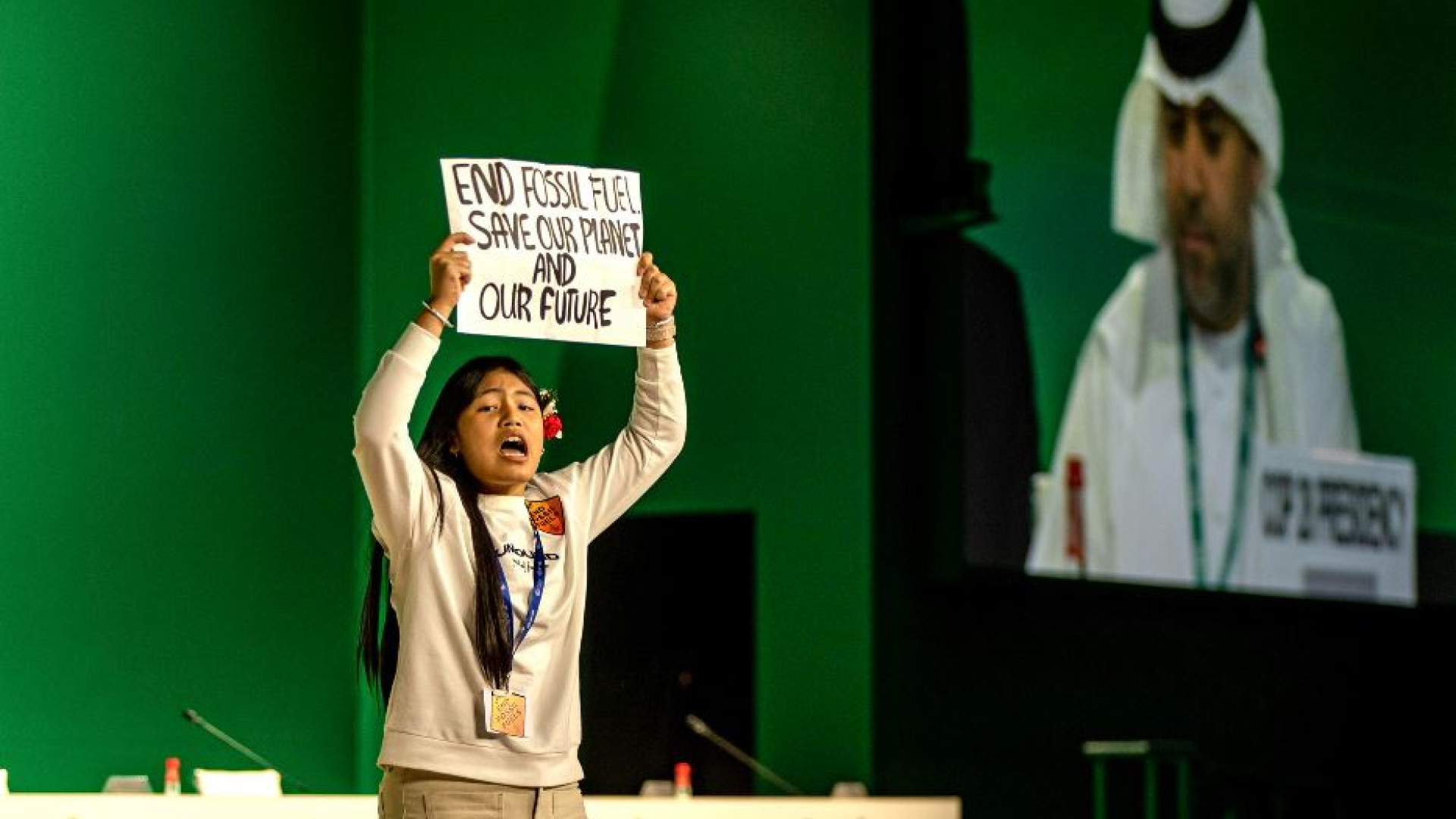 Niente eliminazione dei combustibili fossili. L'ira dei Paesi poveri e dell'Ue