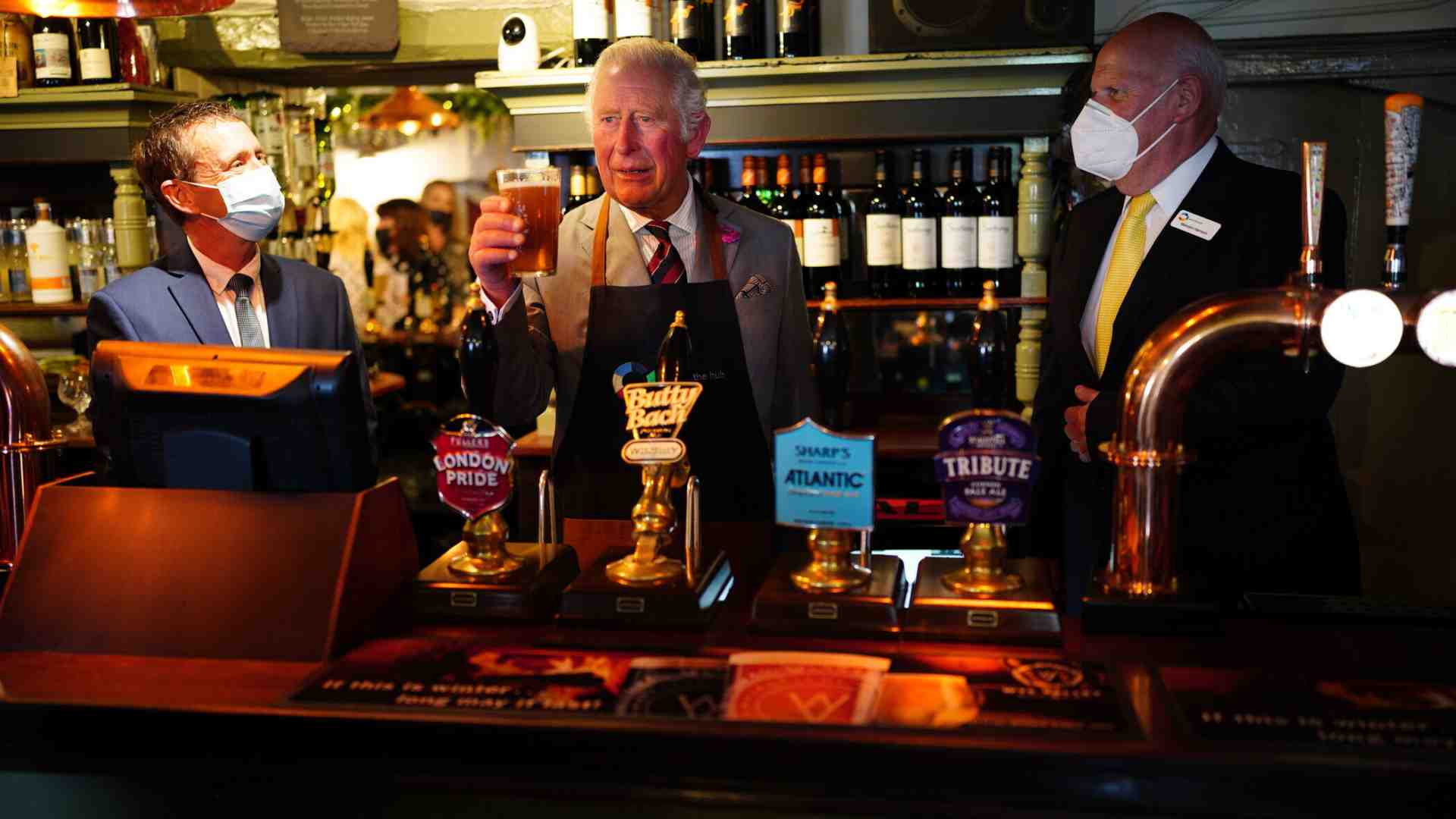 Paradosso pub: chiudono oltremanica, quadruplicano in Italia