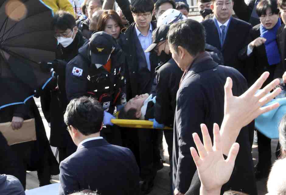Attentato a Busan, accoltellato il leader della sinistra coreana