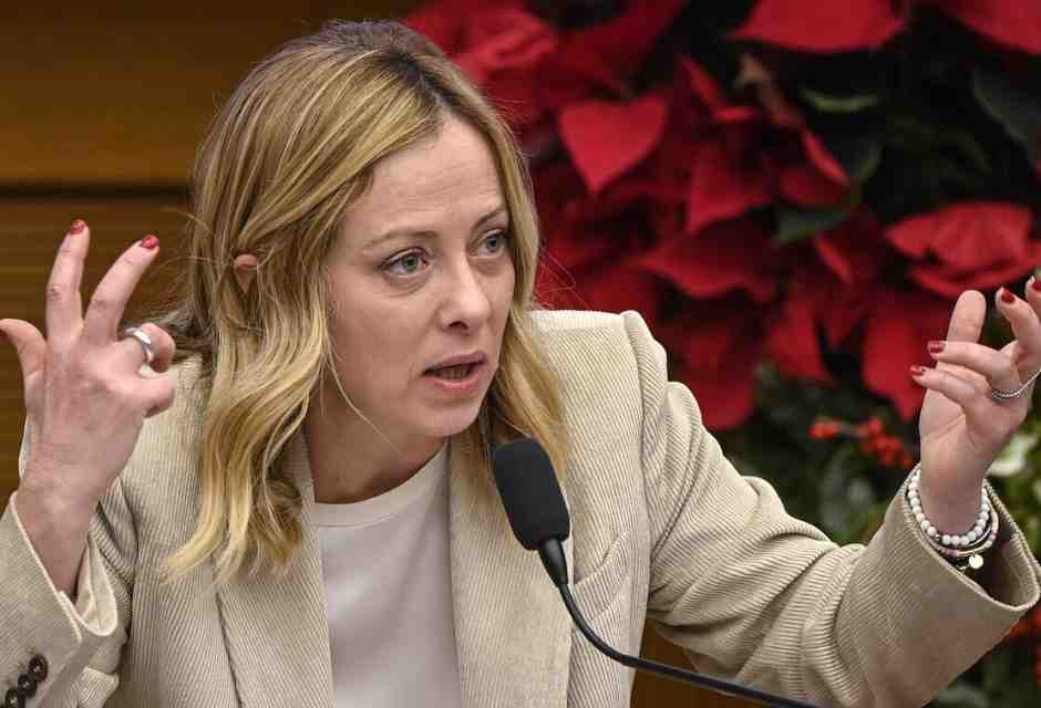 Tutto quello che Meloni non dice sugli extraprofitti